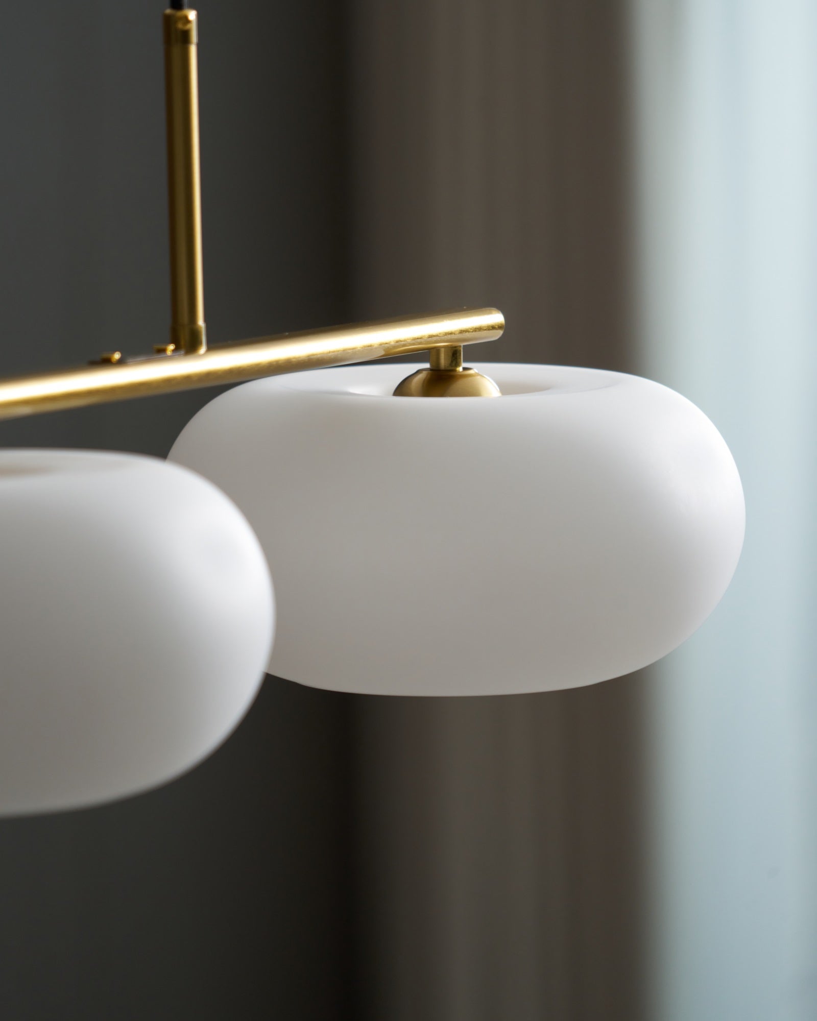 Sculptural Pendant Light - Blowlighting