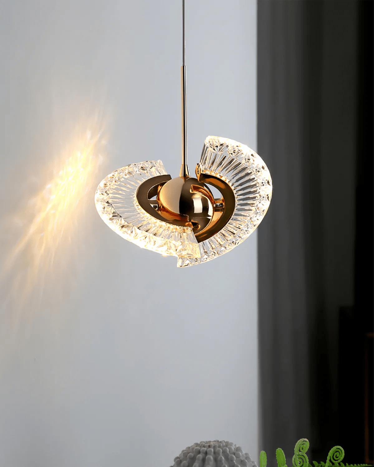 Zyra Pendant Lamp - Blowlighting