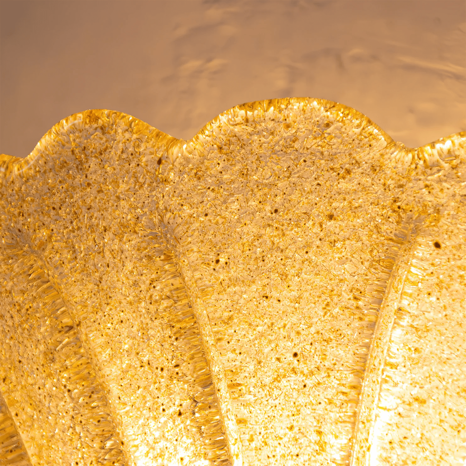 Aurora Wall Lamp Scallop Edge Textured Glass Elegant - Blowlighting