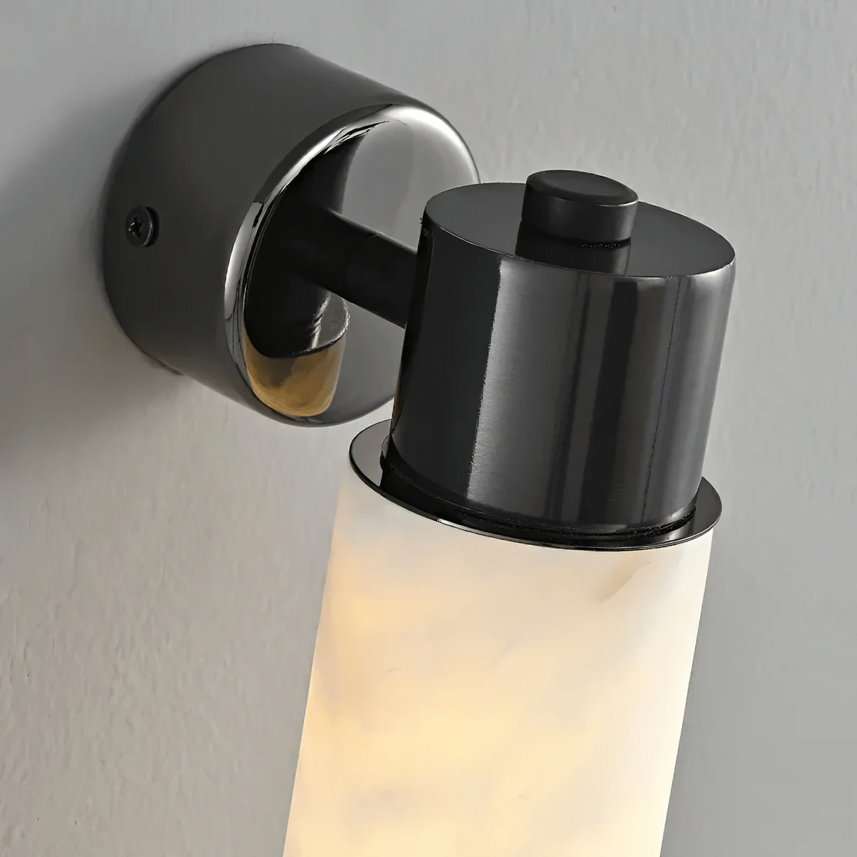 Eurthaeth Alabaster Brass Wall Light - Blowlighting