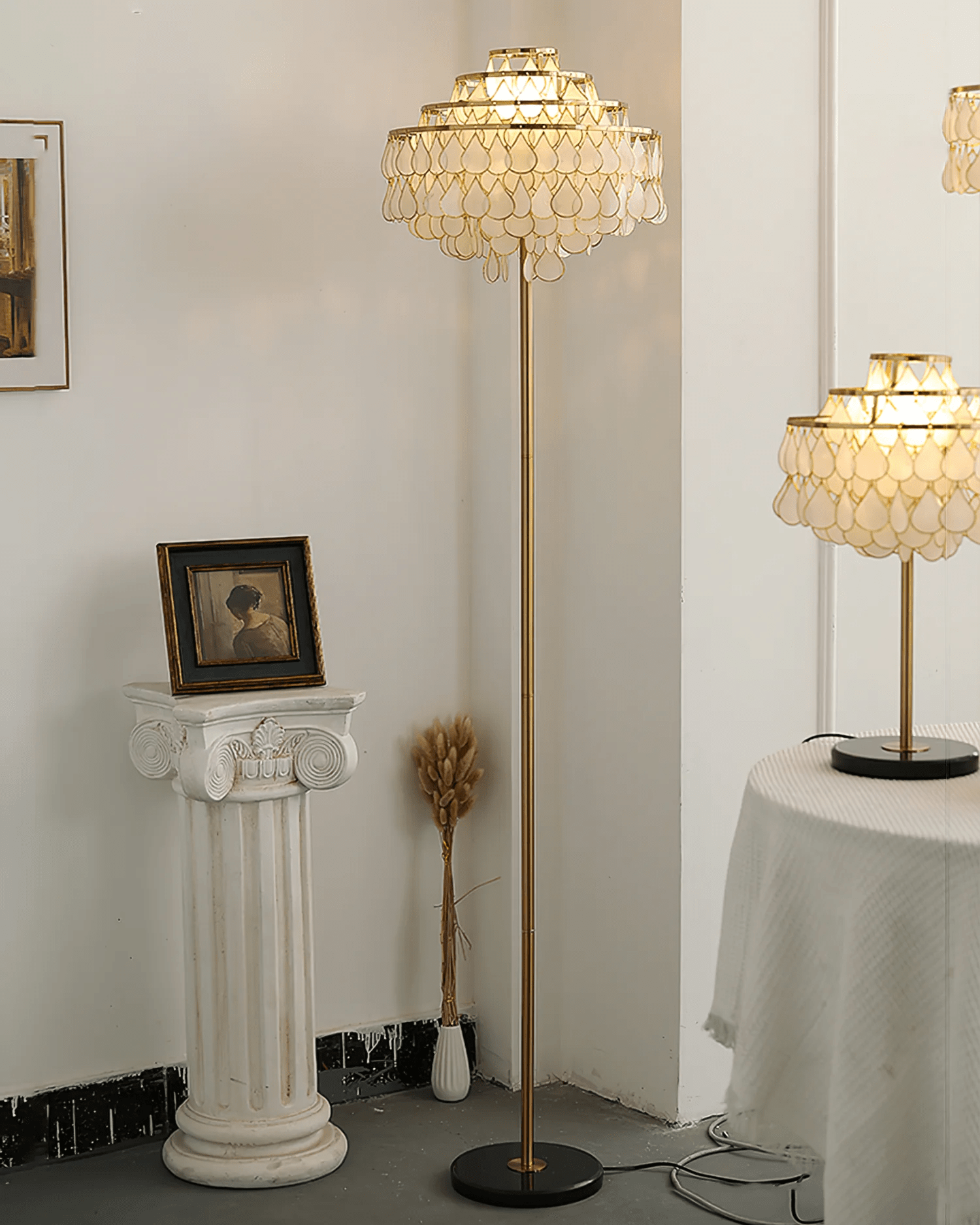 Shells Floor Lamp - Blowlighting