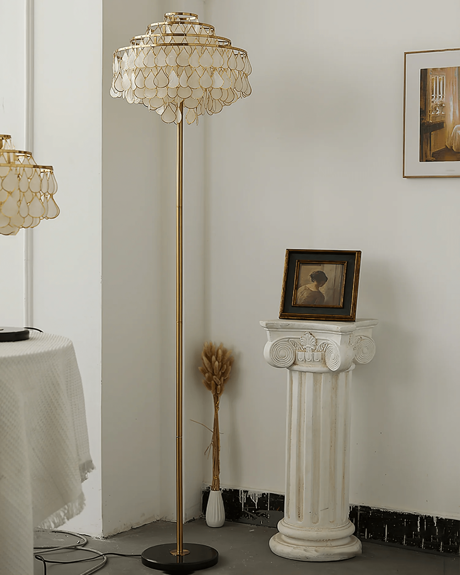 Shells Floor Lamp - Blowlighting