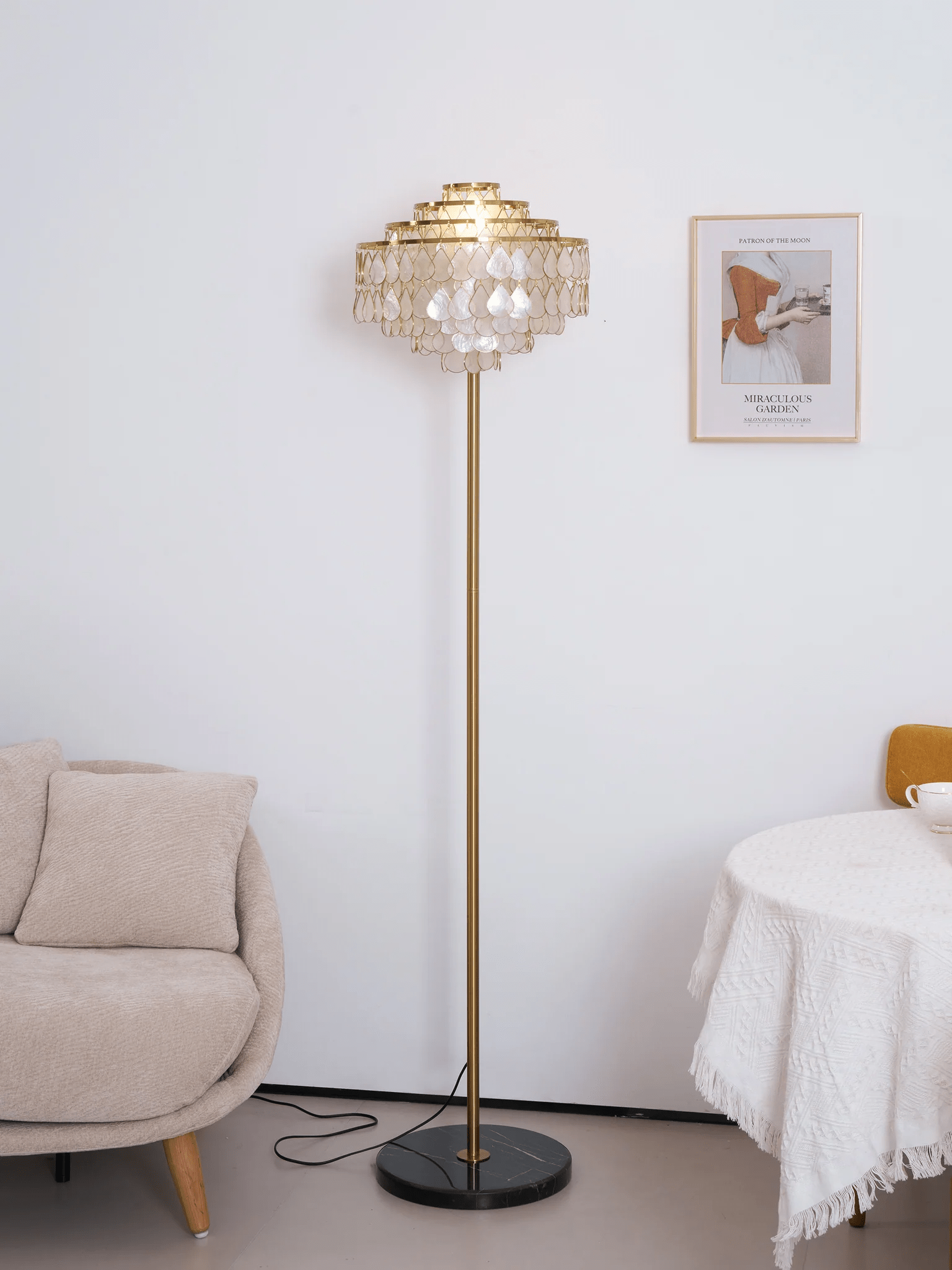 Shells Floor Lamp - Blowlighting