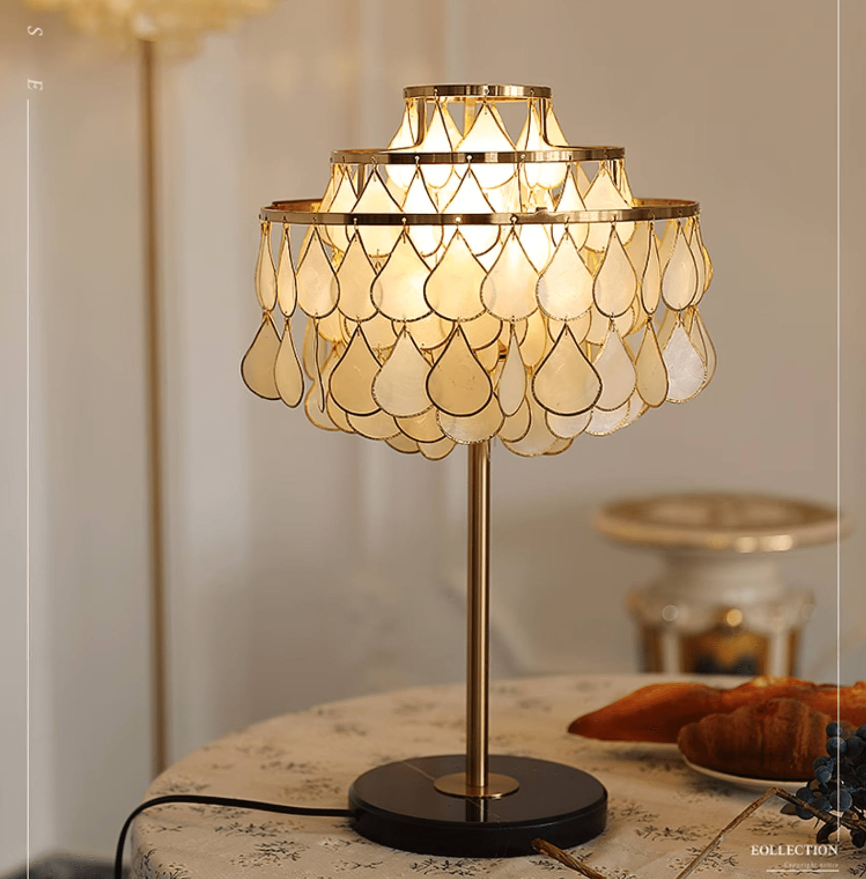 Teardrops Shell Table Lamp - Blowlighting