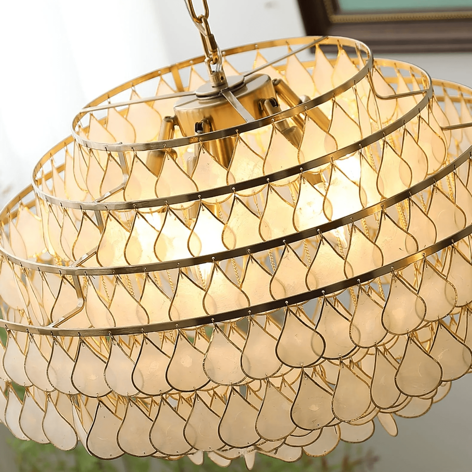 Teardrops Shell Chandelier - Blowlighting
