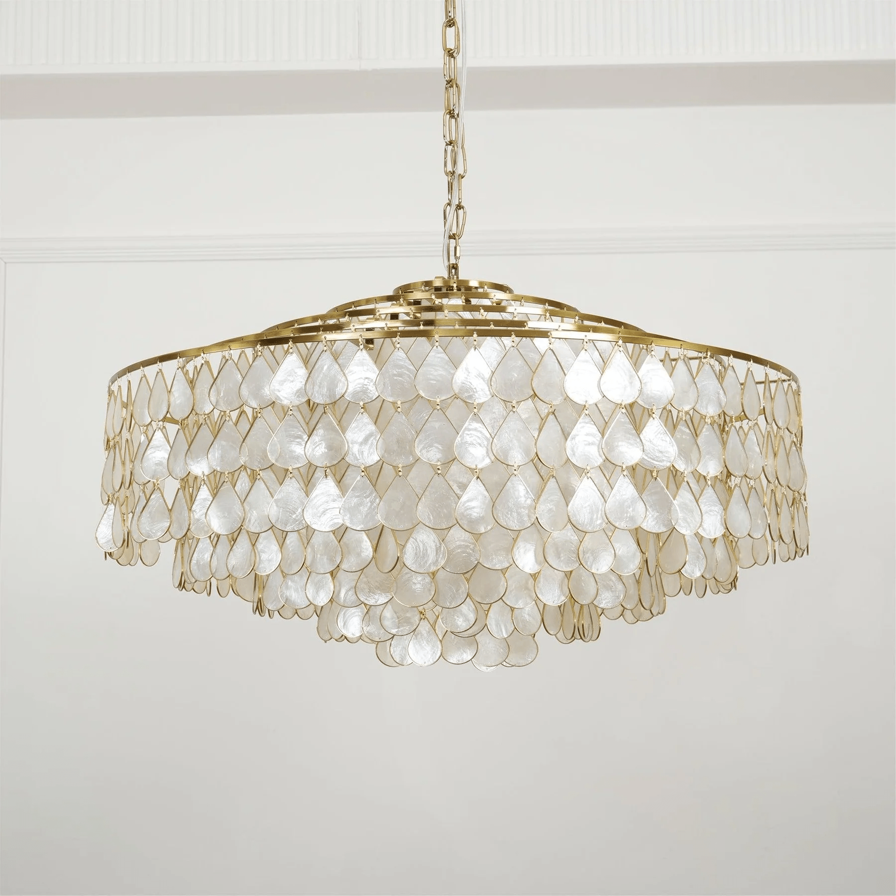 Teardrops Shell Chandelier - Blowlighting