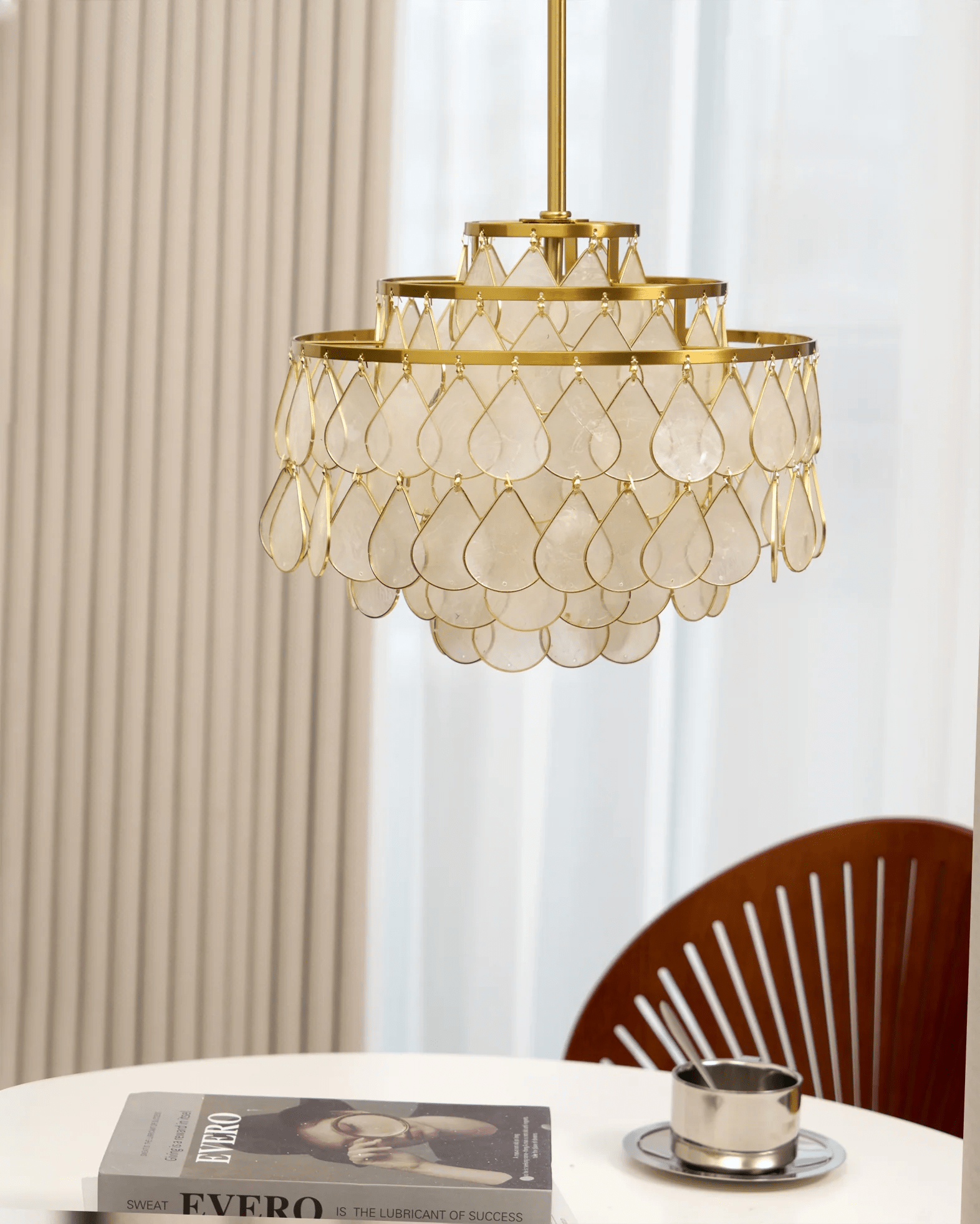 Teardrops Shell Chandelier - Blowlighting