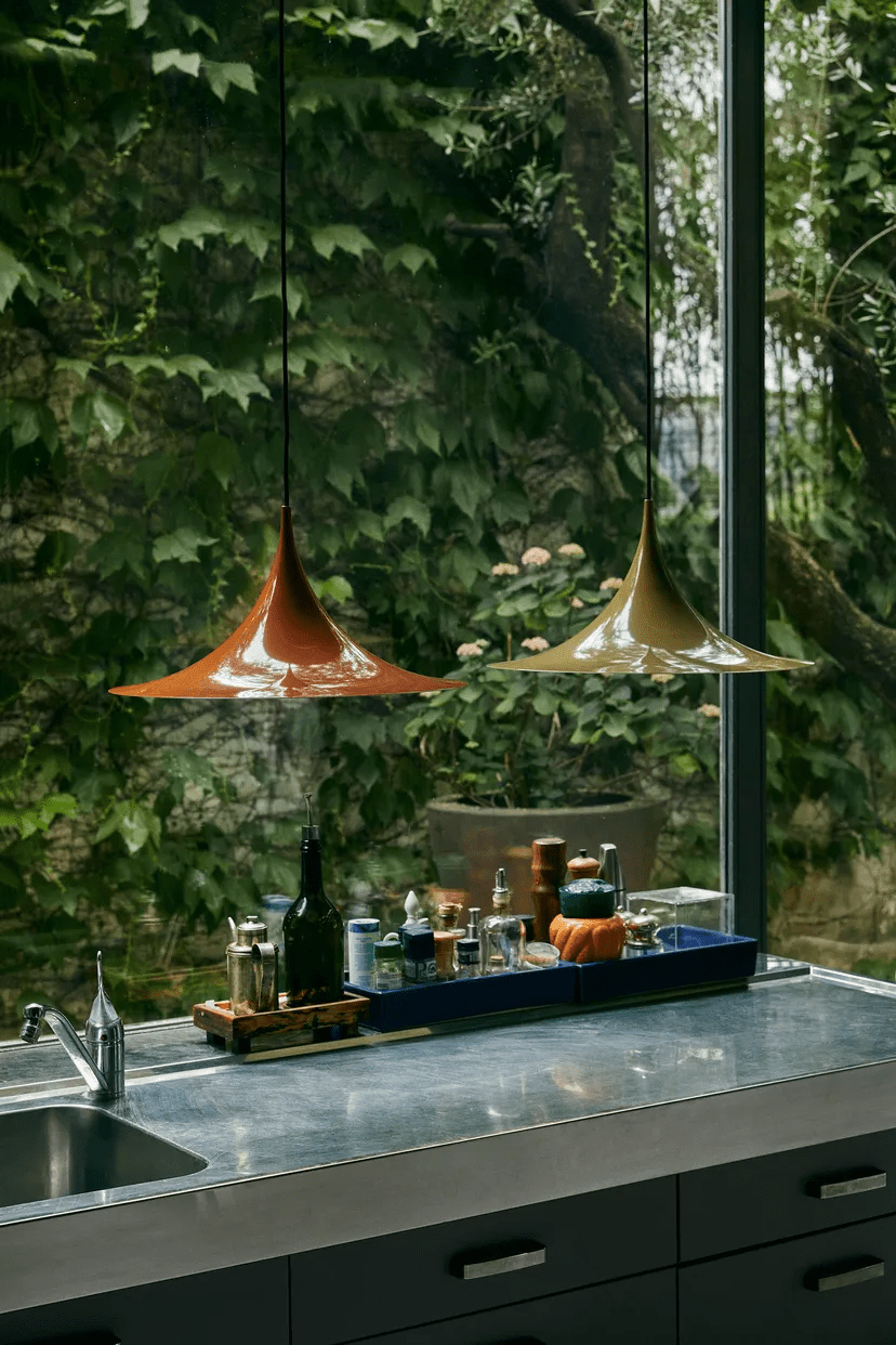 Semi Pendant Light - Blowlighting