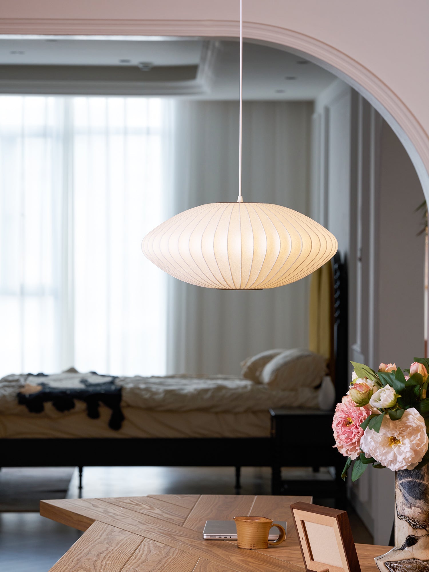 Bubble Mulberry Silk Pendant Lamp - Blowlighting