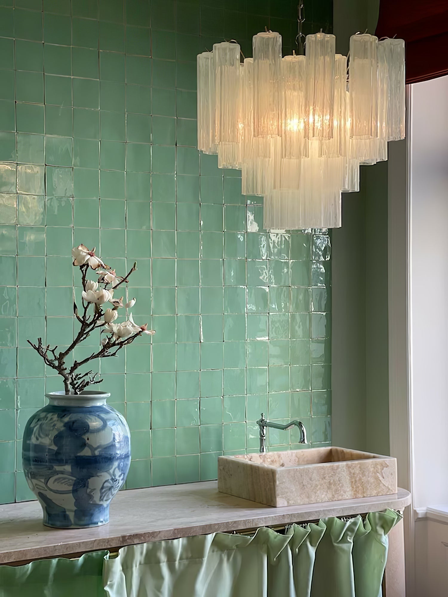 Aurora Chandelier White Layered Tube - Blowlighting