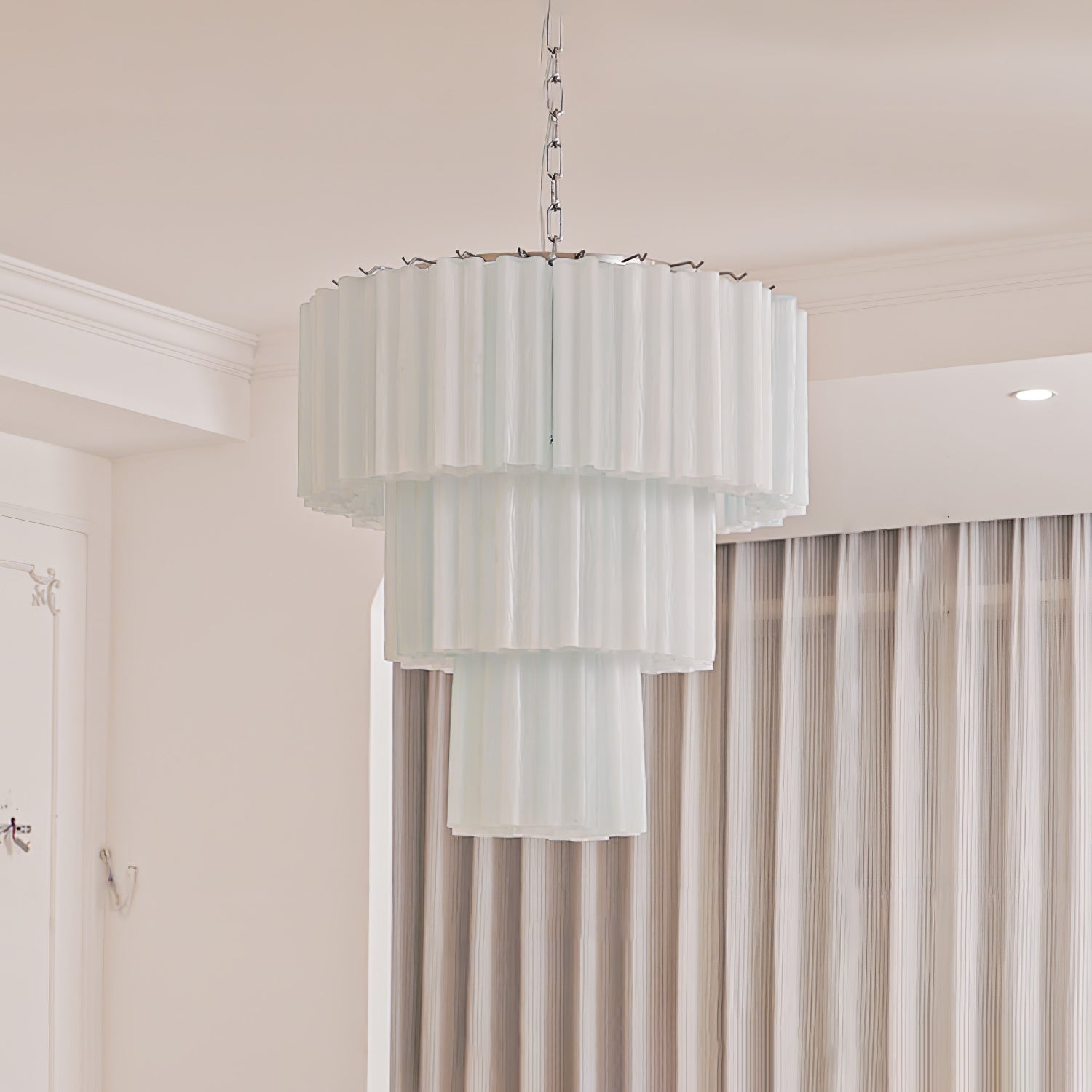 Aurora Chandelier White Layered Tube - Blowlighting