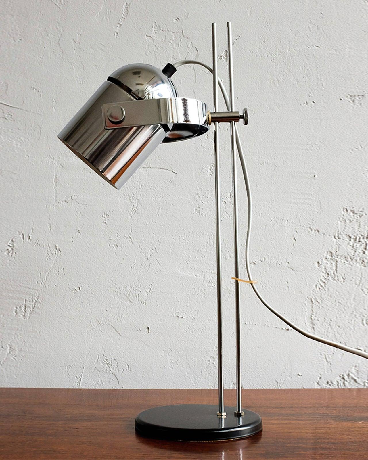 Adjusta Liftable Desk Lamp - Blowlighting