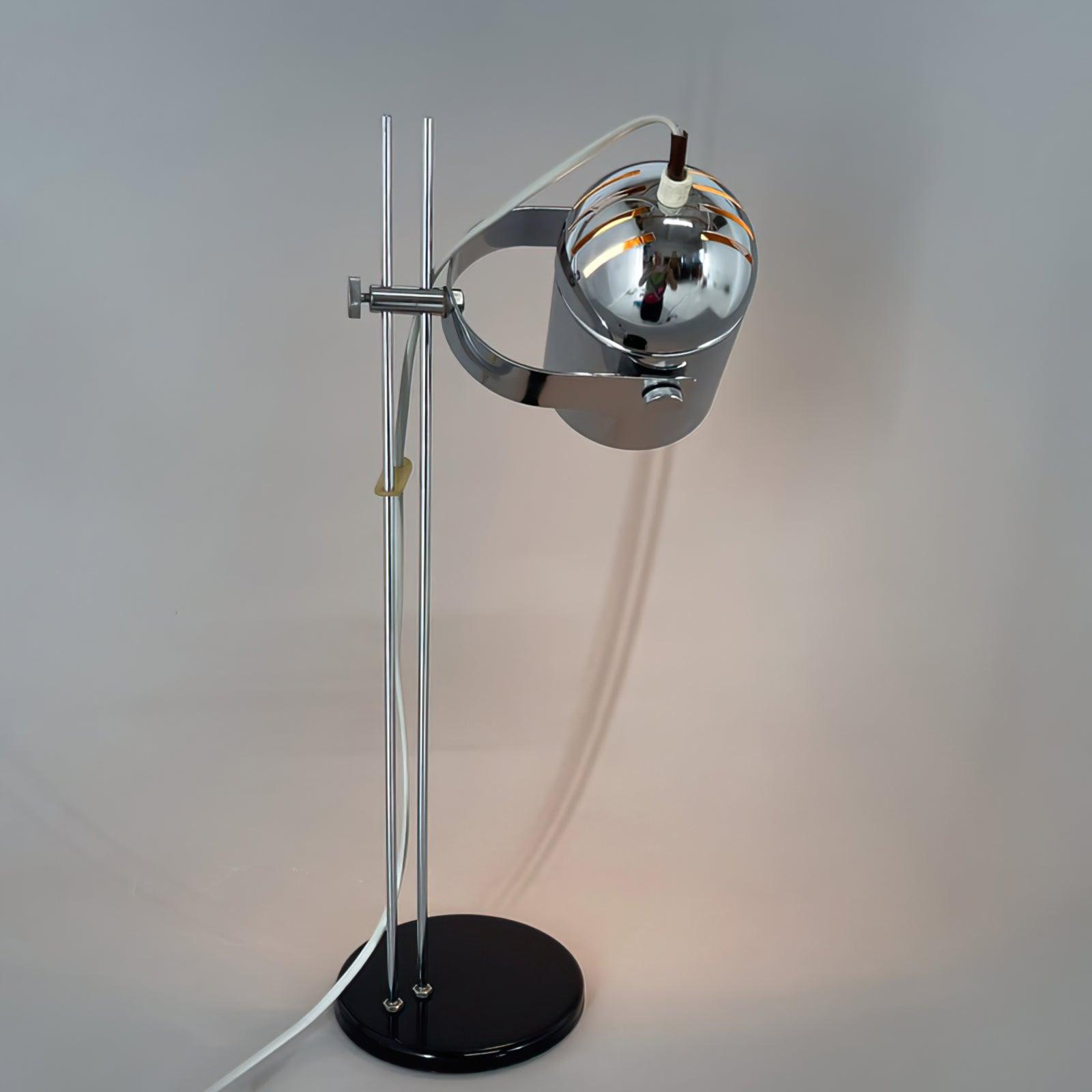 Adjusta Liftable Desk Lamp - Blowlighting