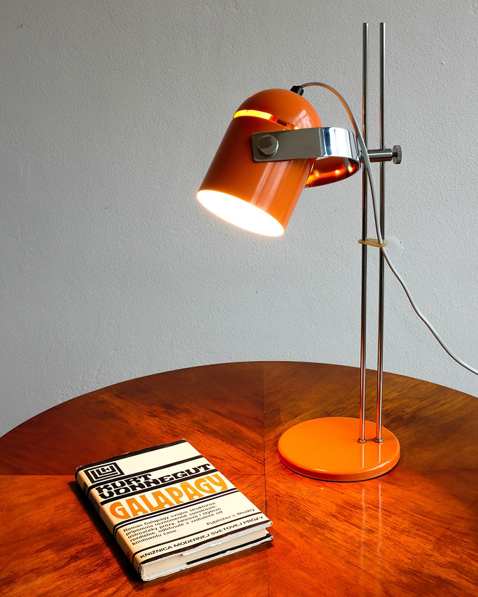Adjusta Liftable Desk Lamp - Blowlighting
