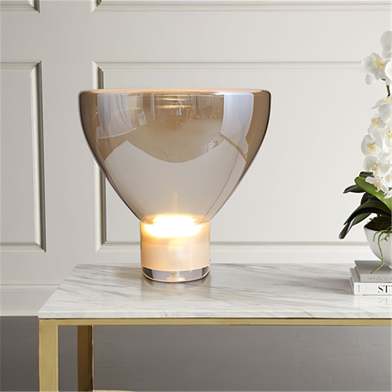 Aella Table Lamp - Blowlighting