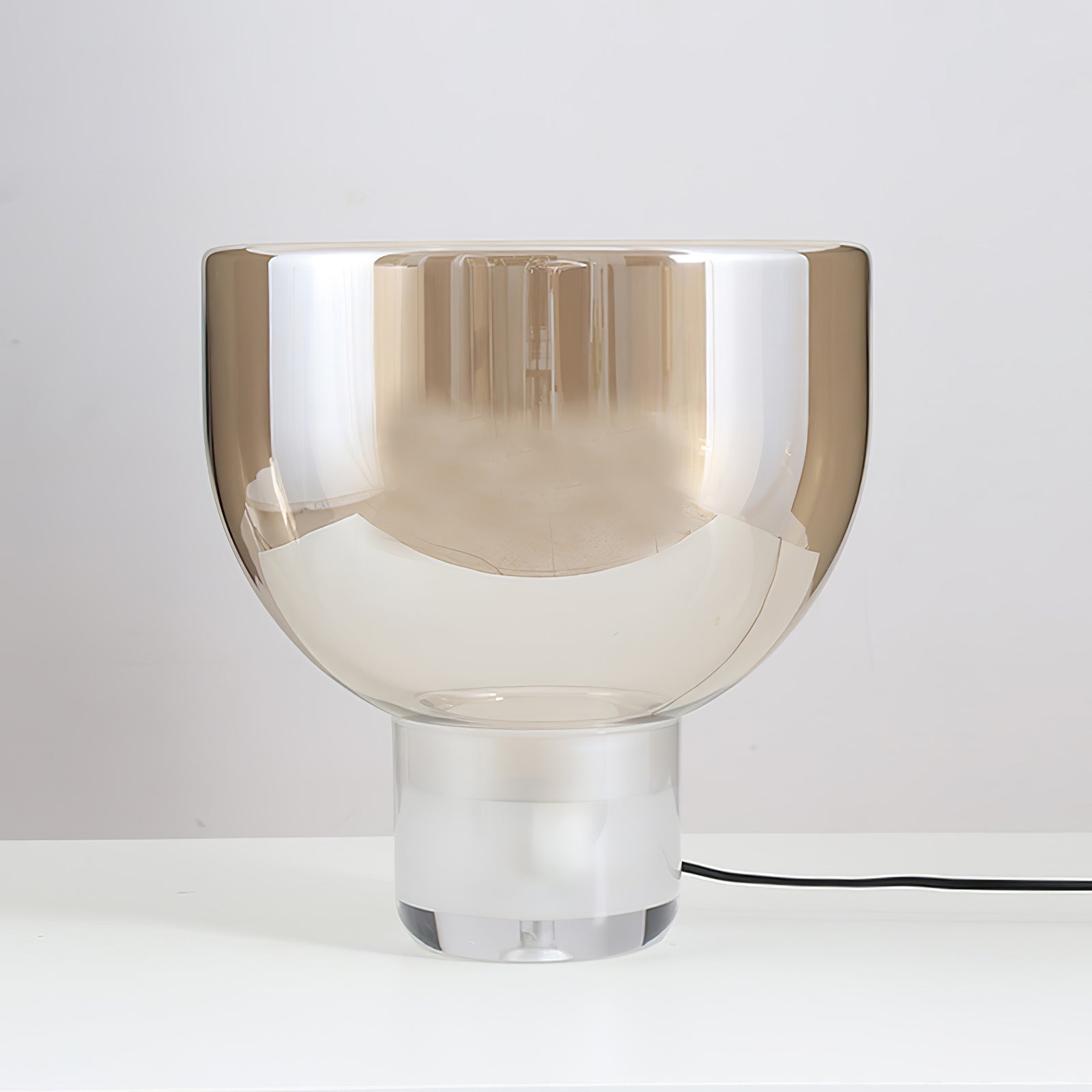 Aella Table Lamp - Blowlighting