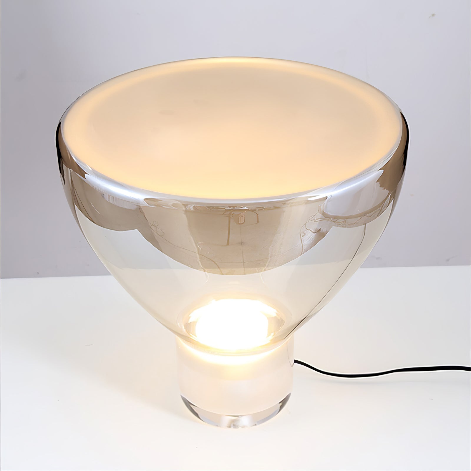 Aella Table Lamp - Blowlighting