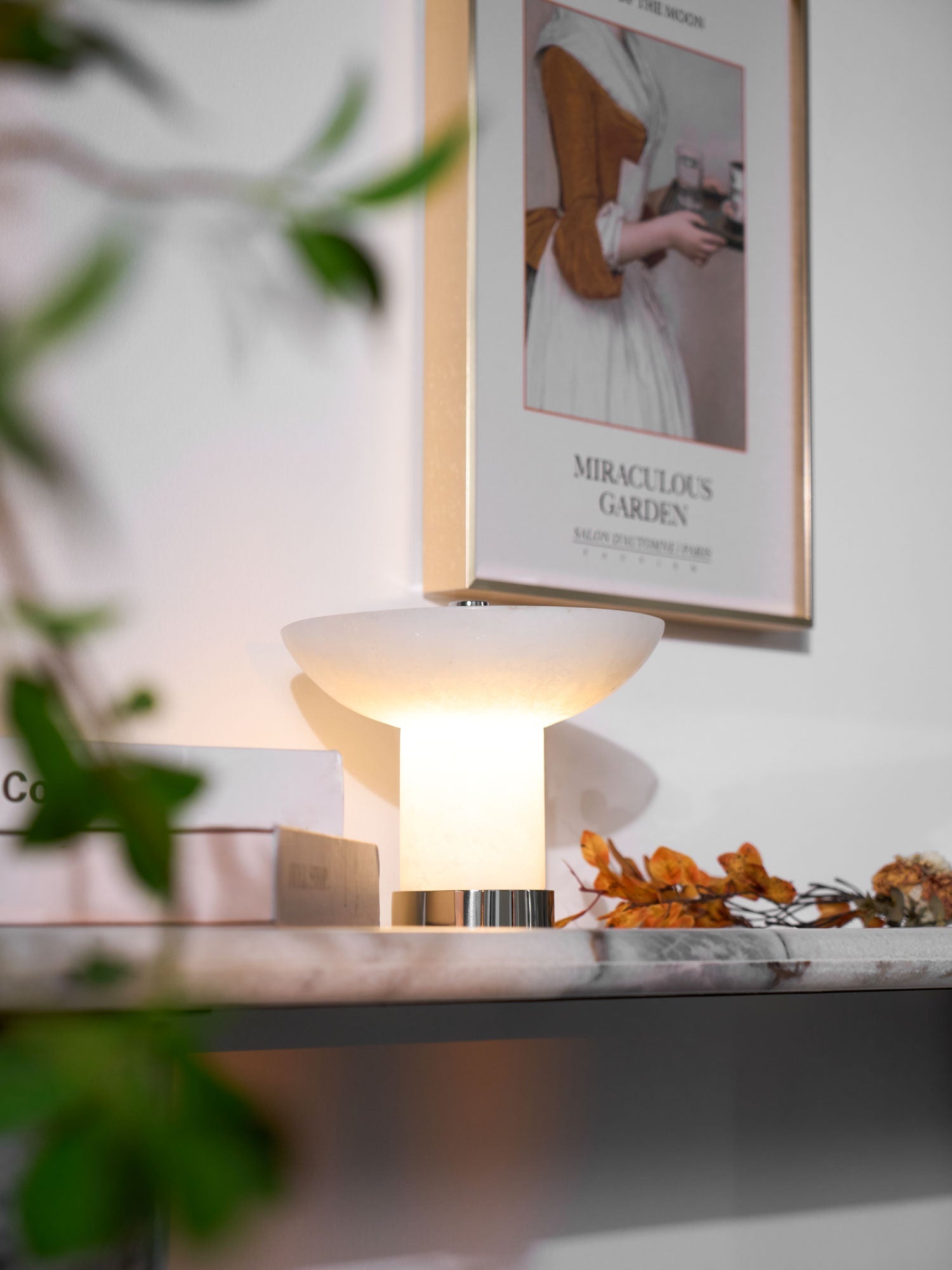 Eurnoran Mushroom Shaped Alabaster Table Lamp - Blowlighting