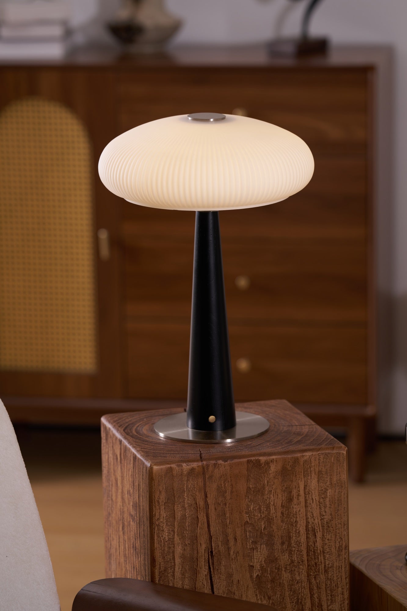 Aeruno Table Lamp - Blowlighting
