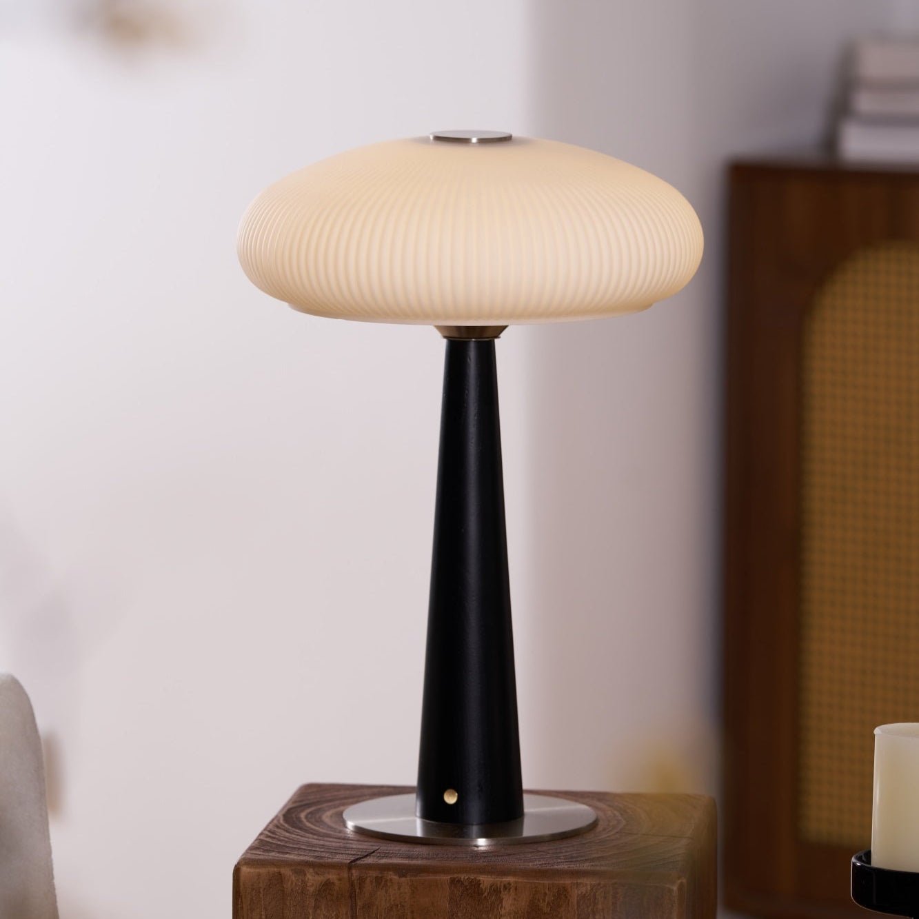 Aeruno Table Lamp - Blowlighting
