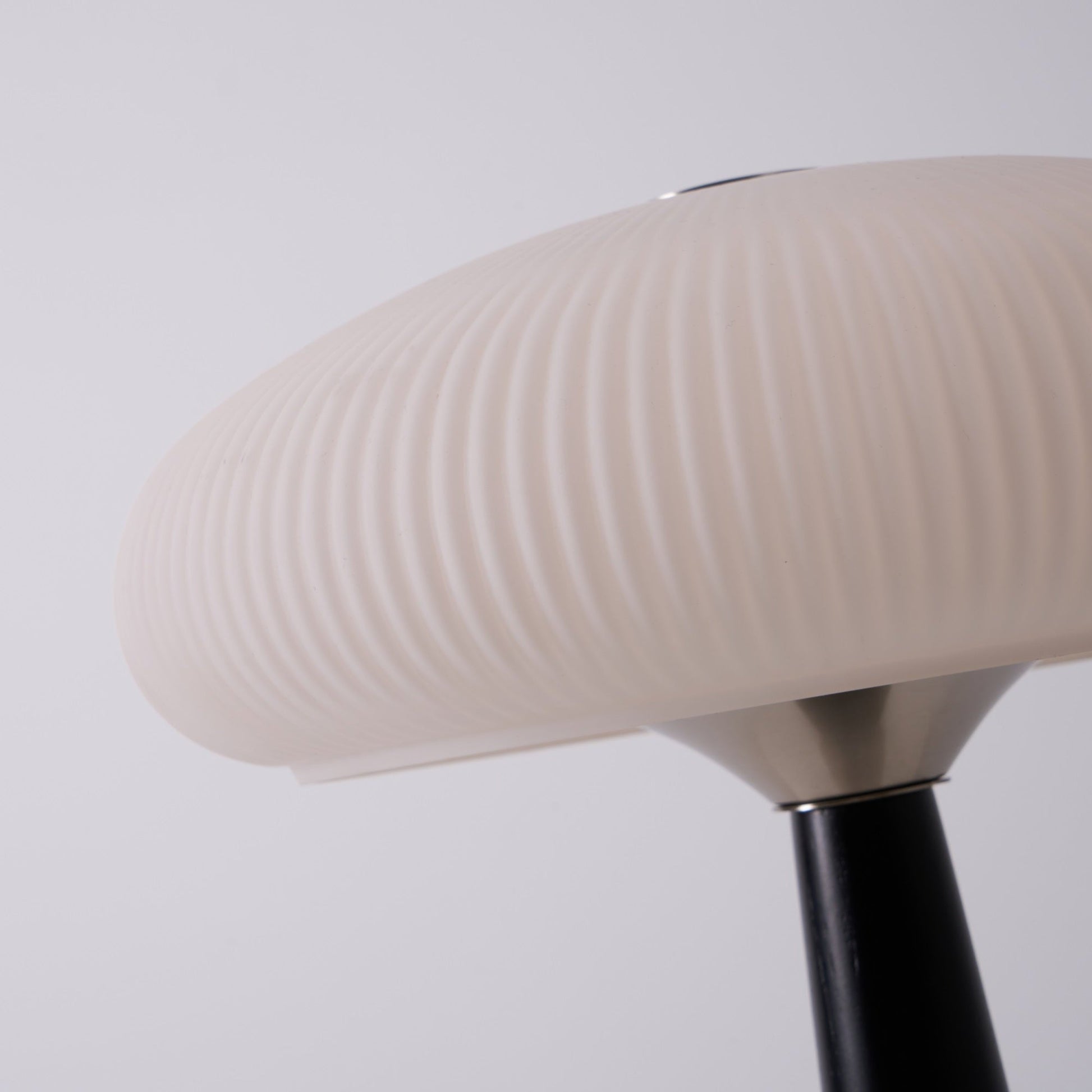 Aeruno Table Lamp - Blowlighting