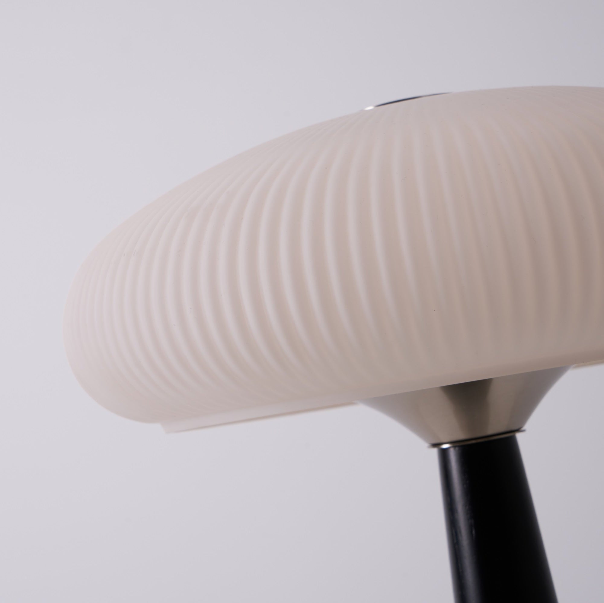 Aeruno Table Lamp - Blowlighting