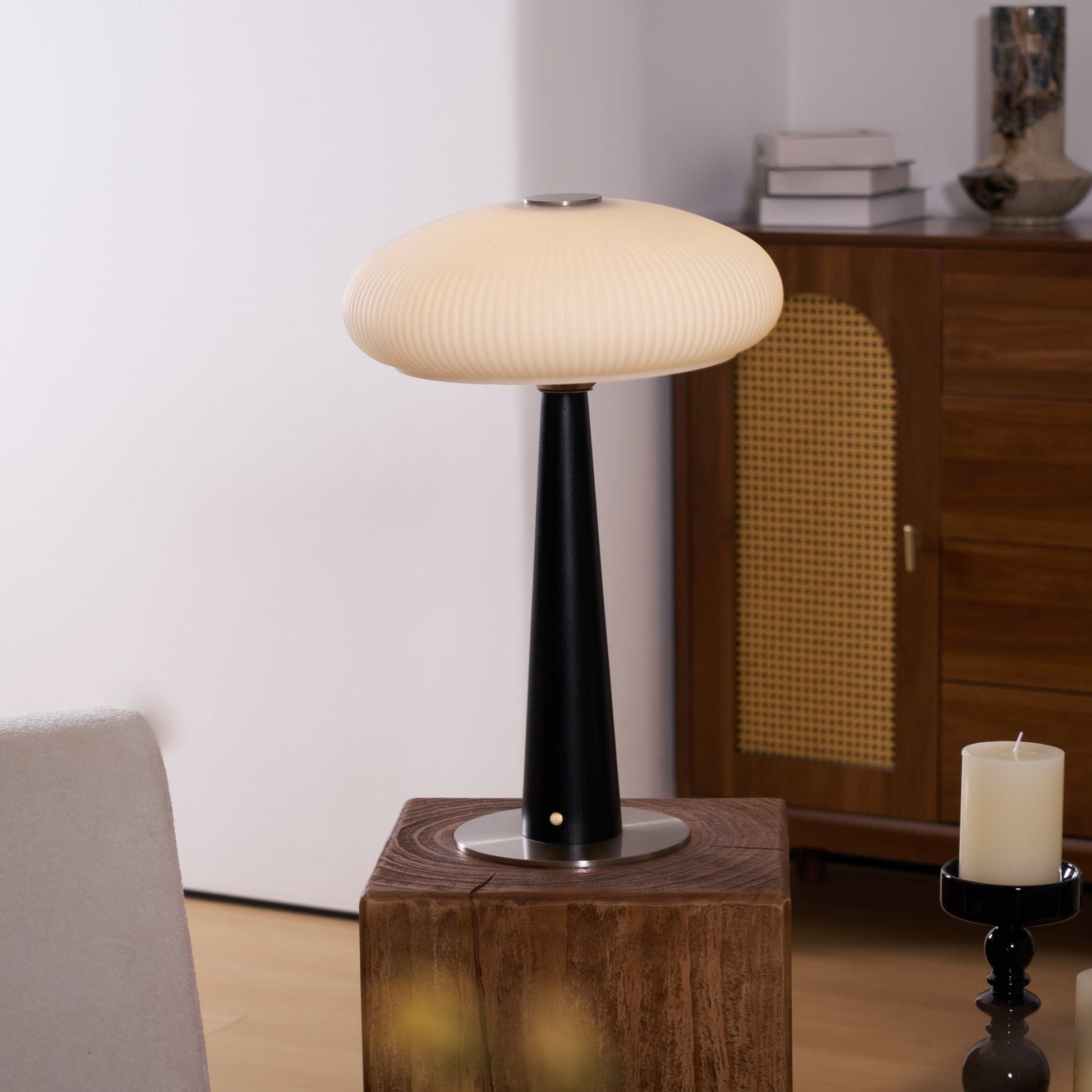 Aeruno Table Lamp - Blowlighting