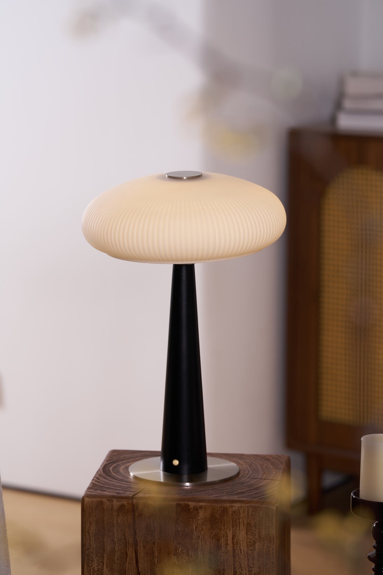 Aeruno Table Lamp - Blowlighting