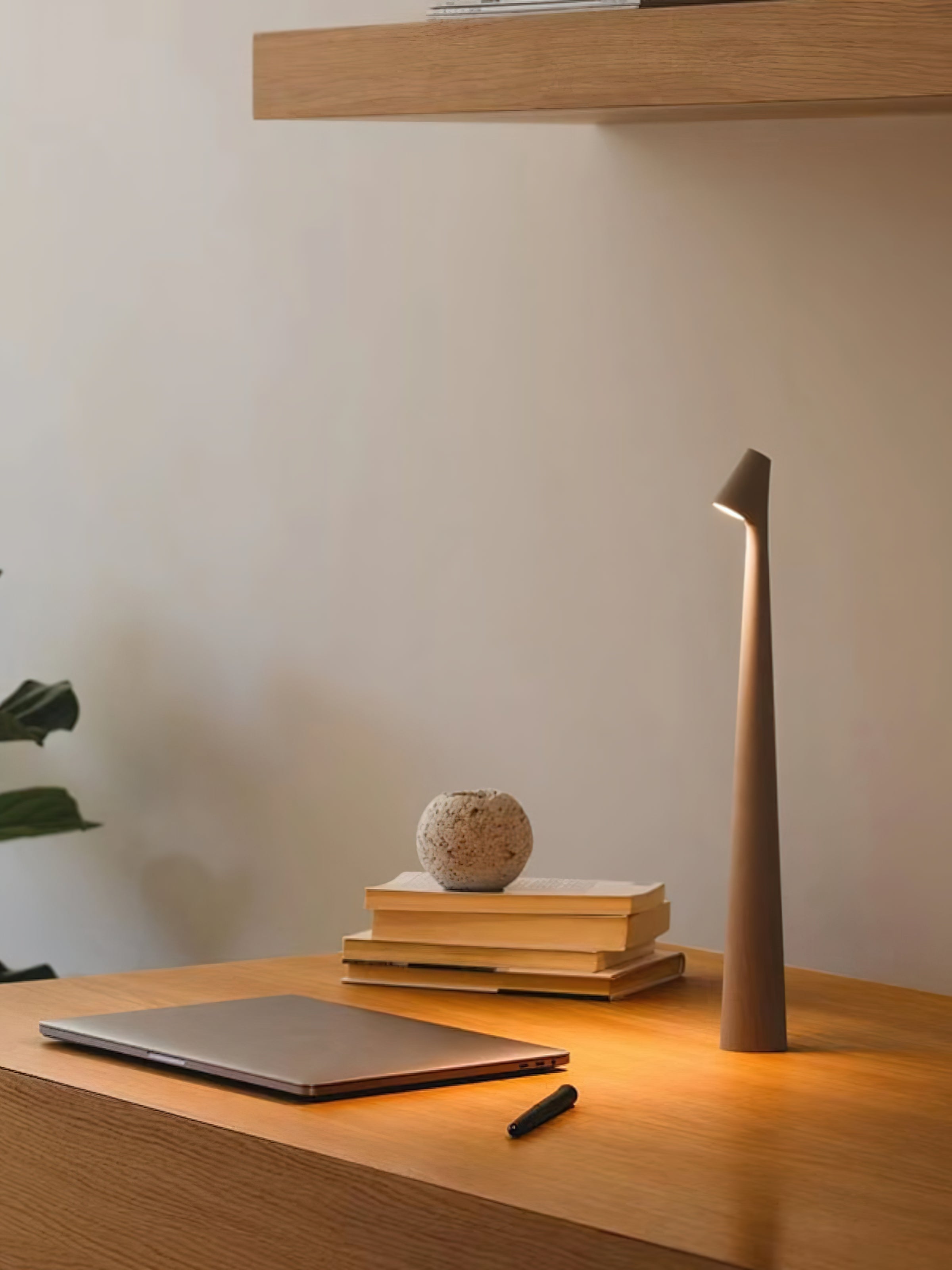 Africa Portable Table Lamp - Blowlighting