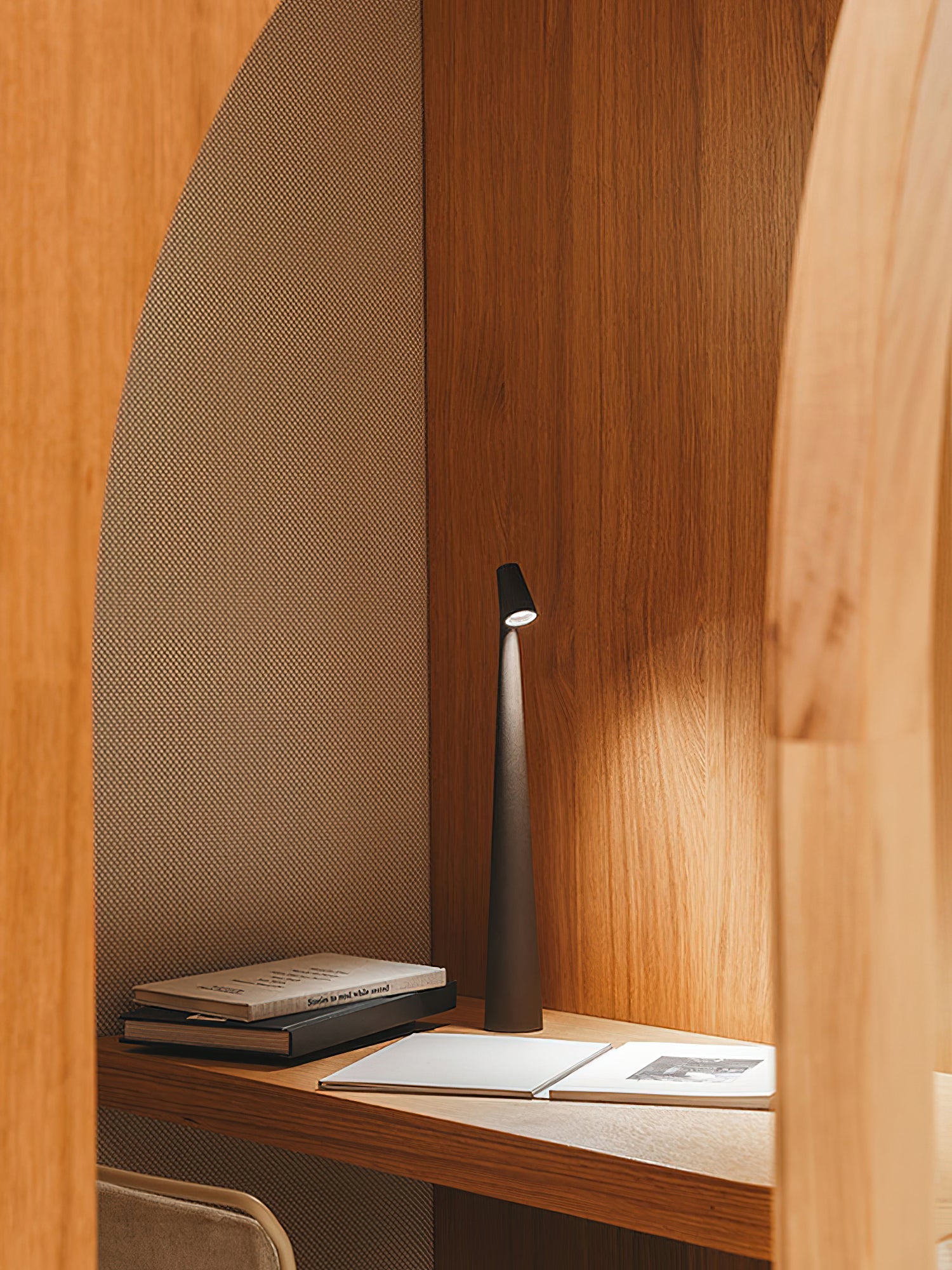 Africa Portable Table Lamp - Blowlighting