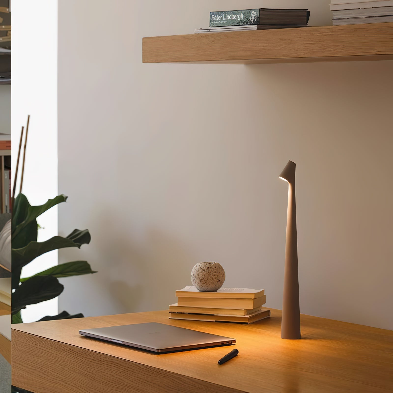 Africa Portable Table Lamp - Blowlighting