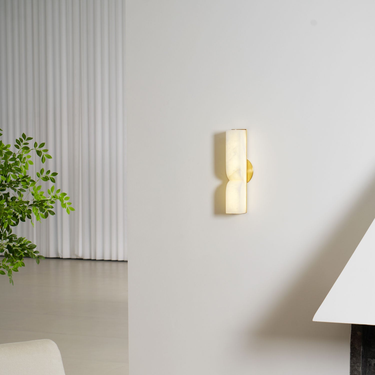 Lunaris Alabaster Rectangular Wall Lamp - Blowlighting