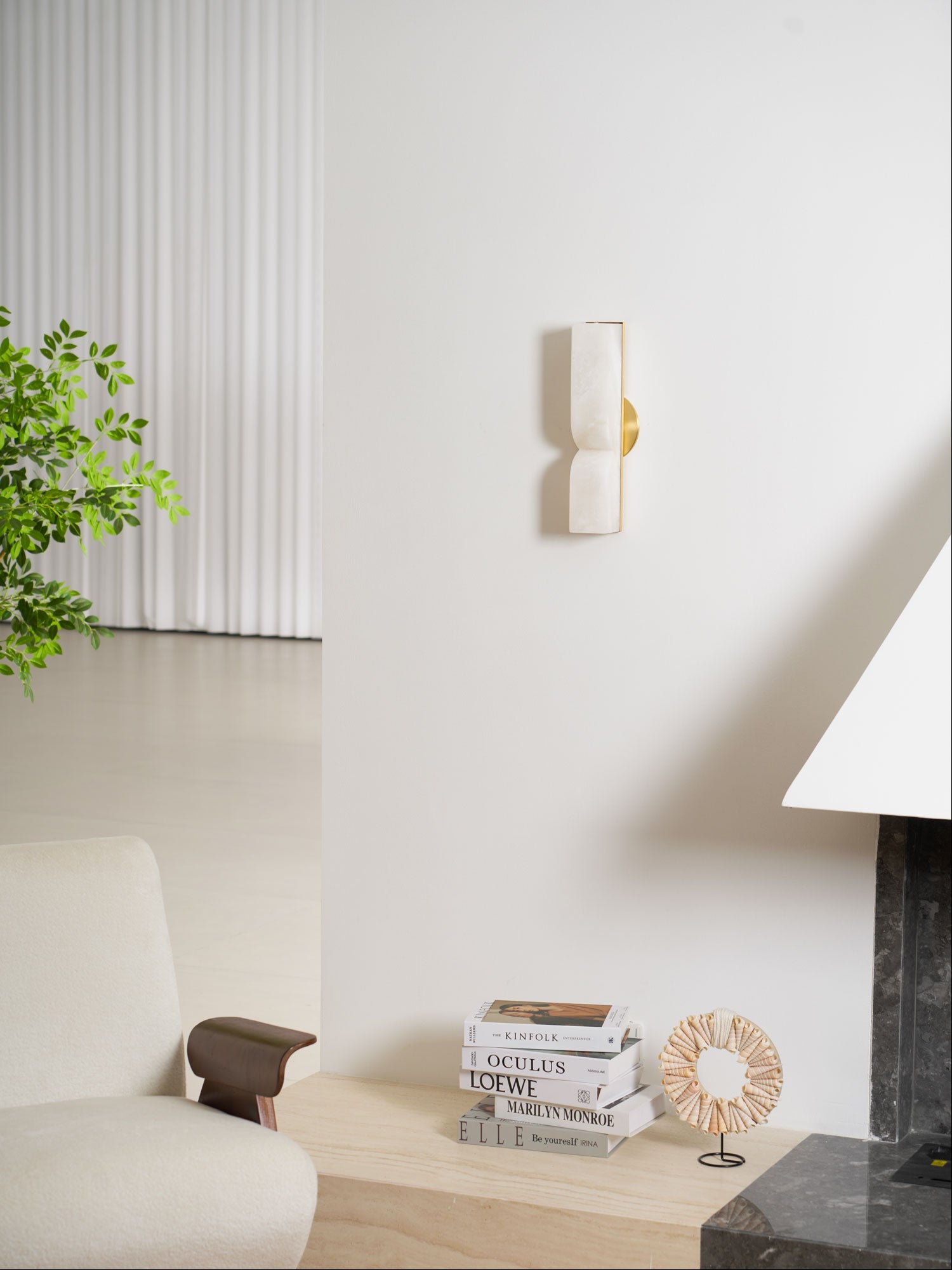 Lunaris Alabaster Rectangular Wall Lamp - Blowlighting