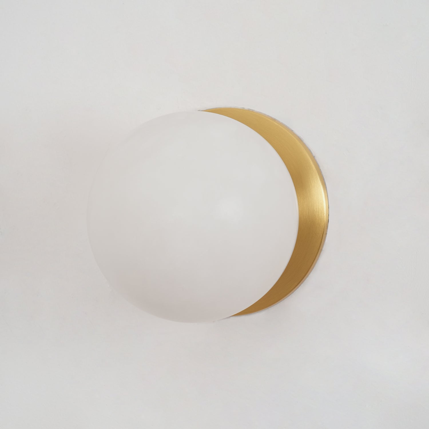 Vevinir Alabaster Globe Wall Light - Blowlighting