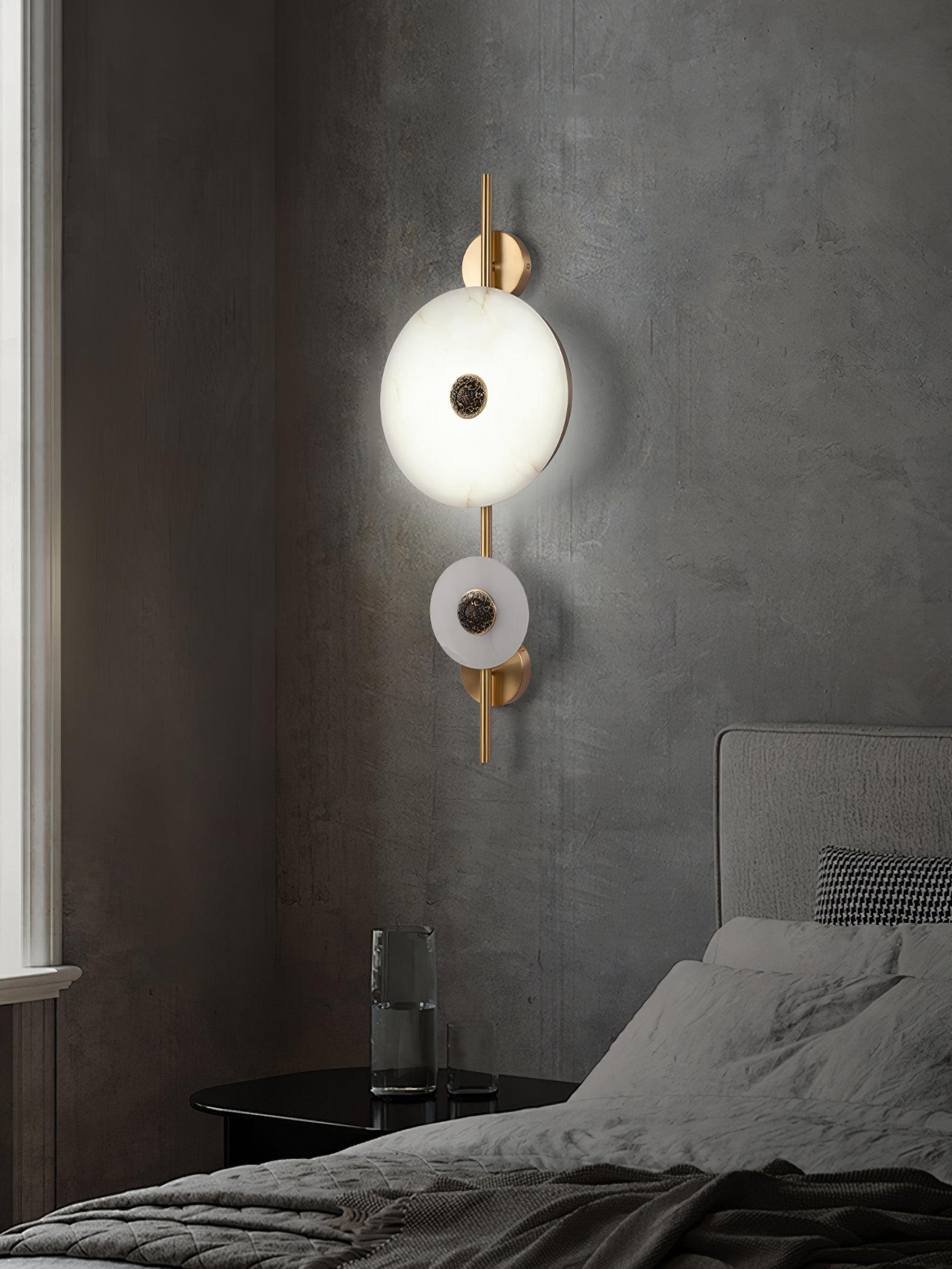 Evadne Alabaster Wall Lamp - Blowlighting