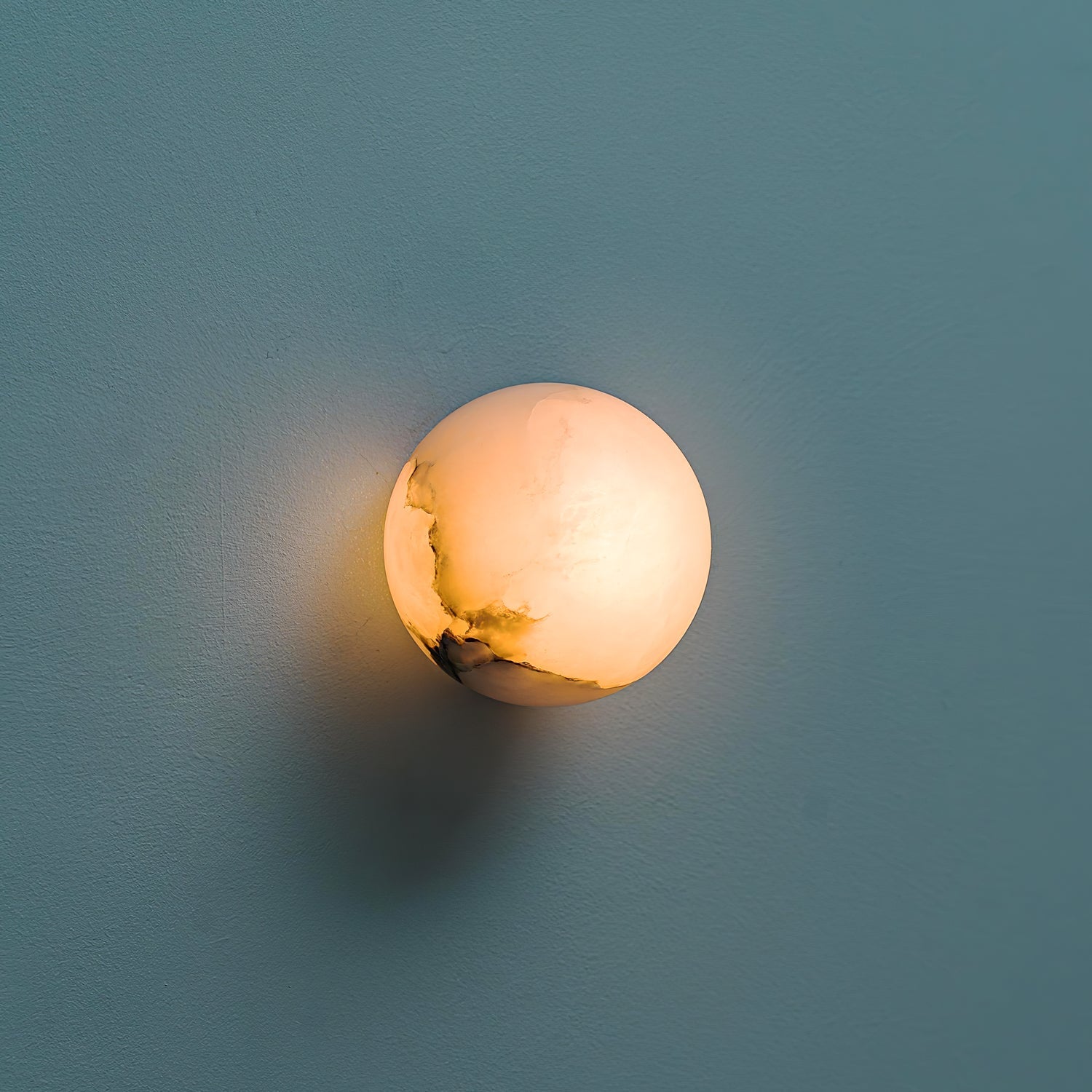 Vevinir Alabaster Globe Wall Light - Blowlighting