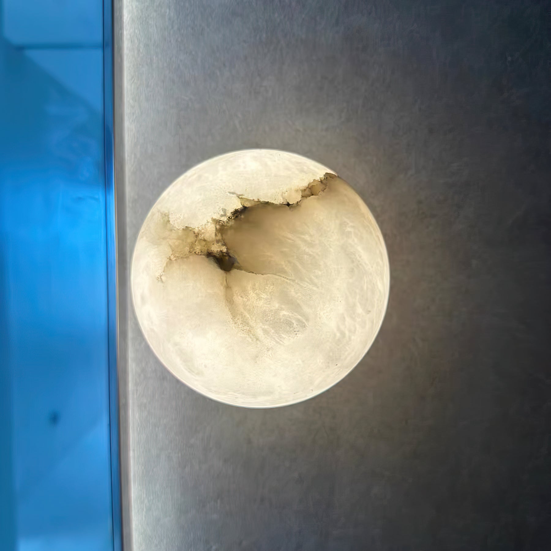 Vevinir Alabaster Globe Wall Light - Blowlighting