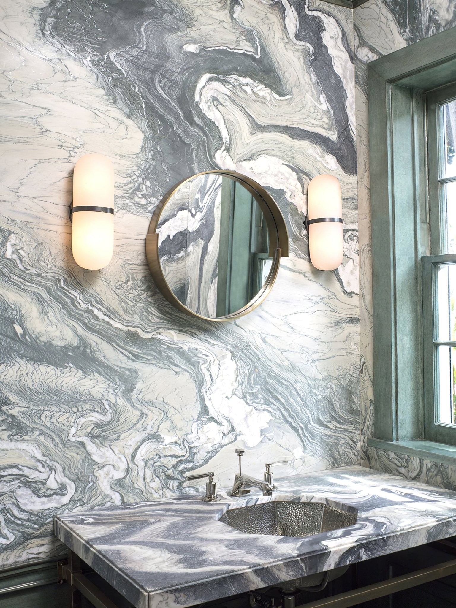 Vitheion Minimalist Alabaster Wall Light - Blowlighting