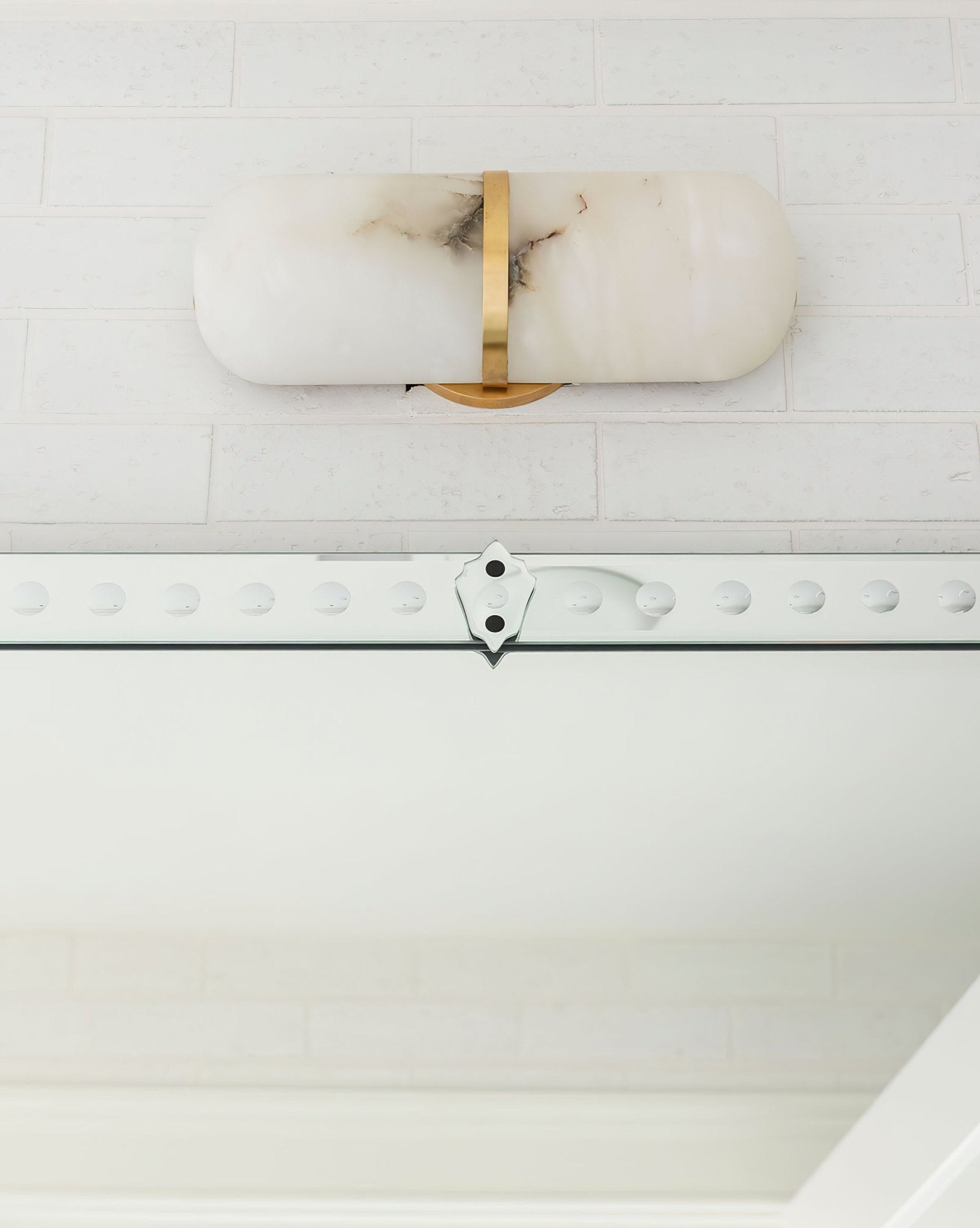 Vitheion Minimalist Alabaster Wall Light - Blowlighting