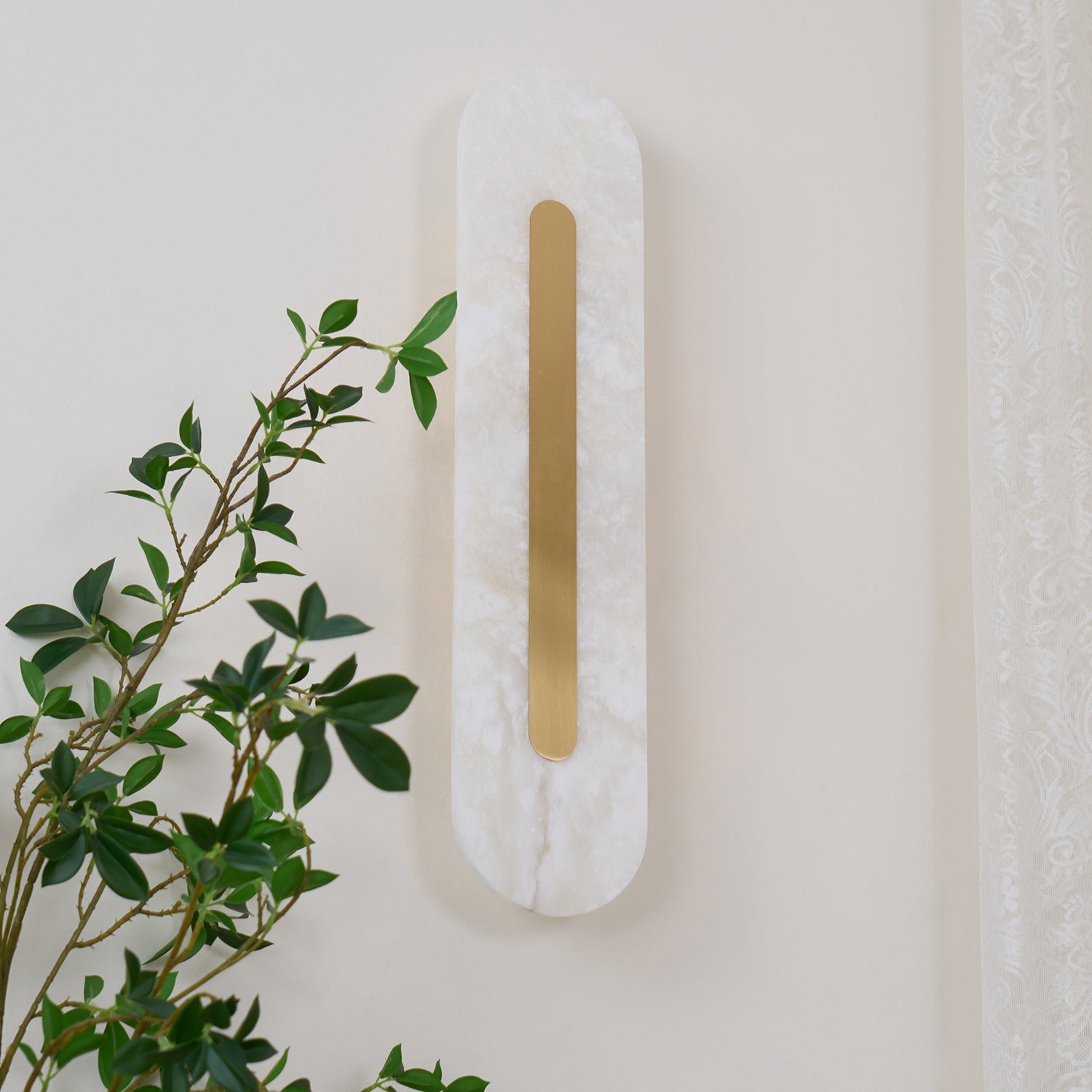 Selvia Minimalist Alabaster Wall Light - Blowlighting