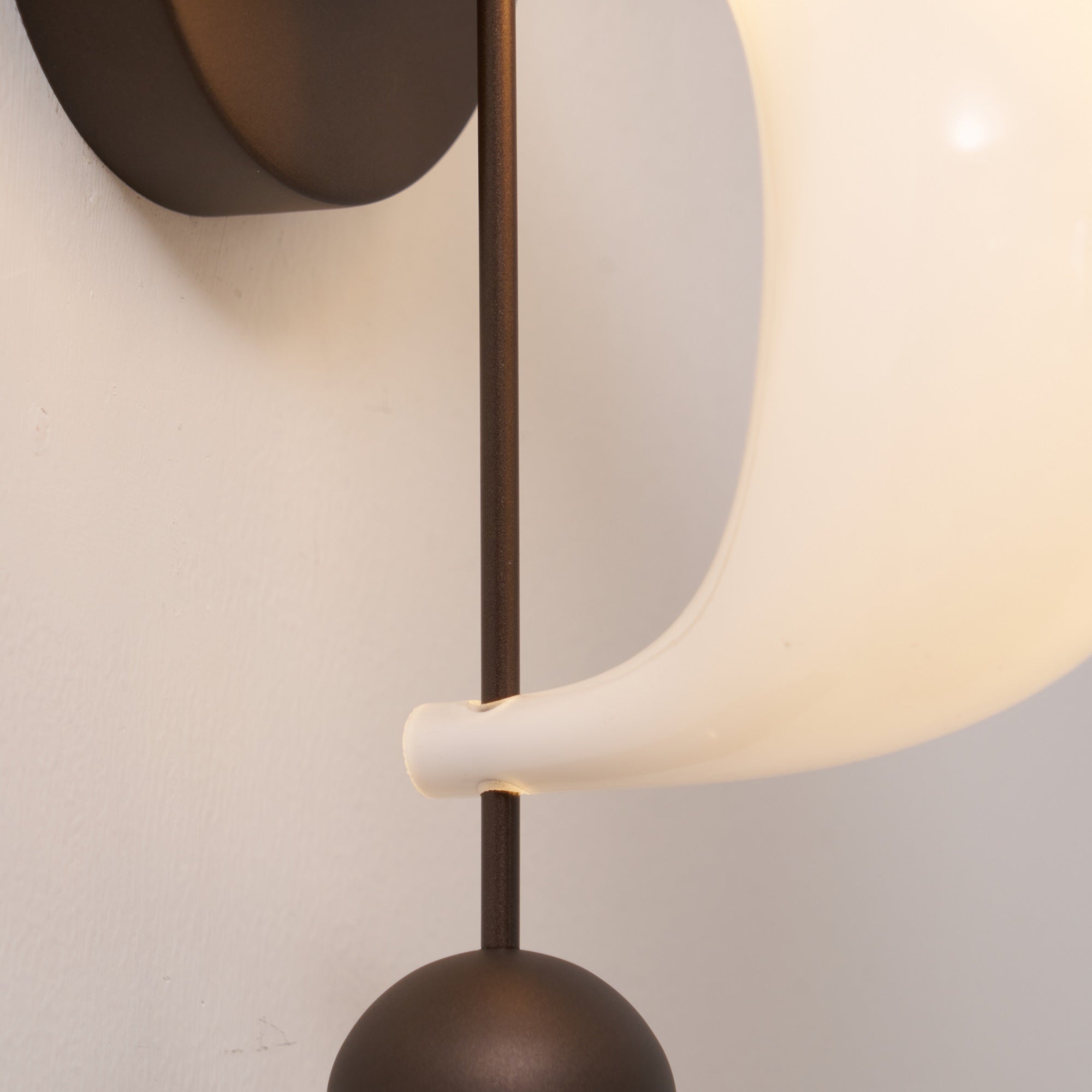 Alabris Wall Light - Blowlighting