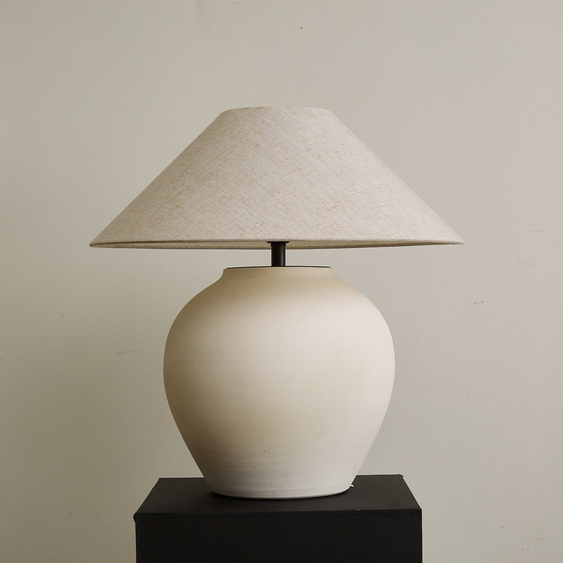 Albarella Table Lamp - Blowlighting