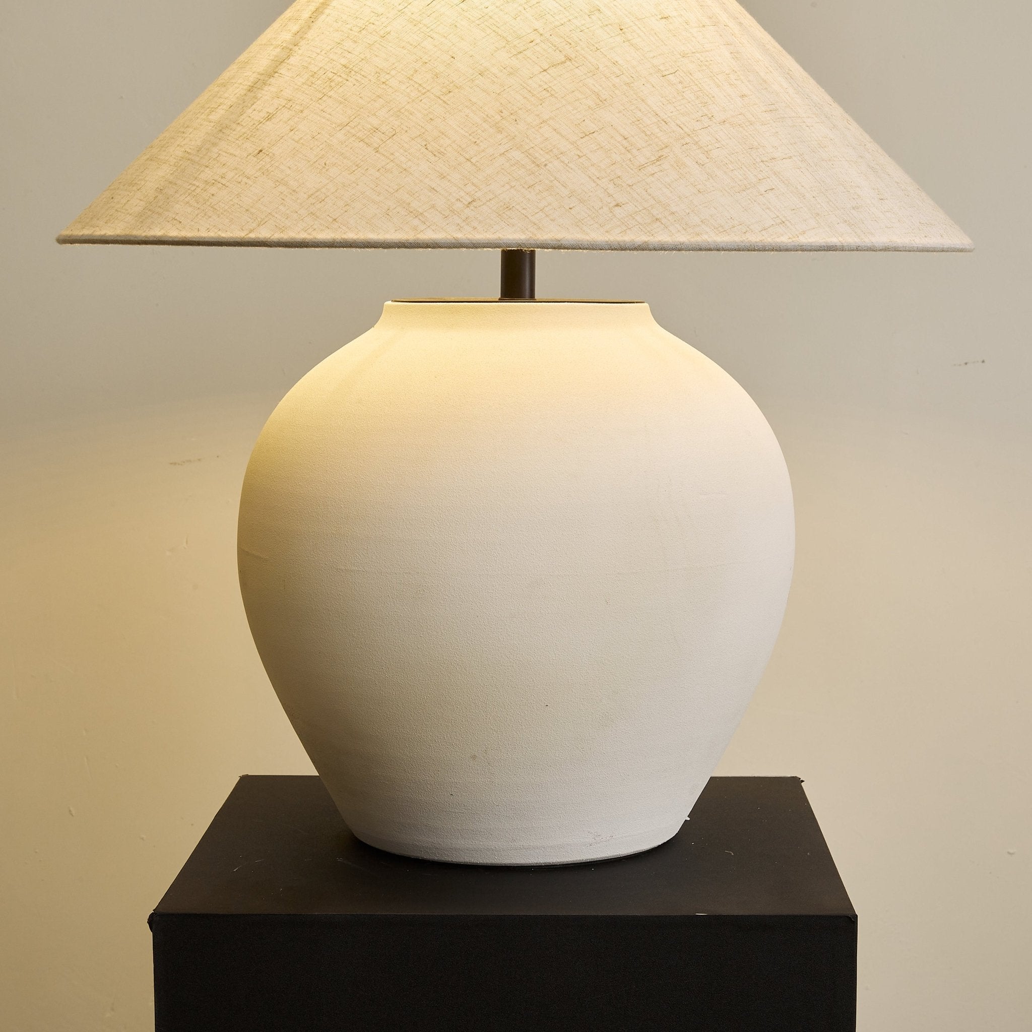 Albarella Table Lamp - Blowlighting