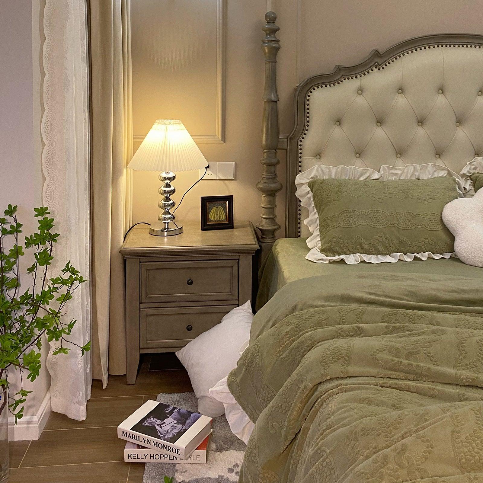 Aleisha Pleated Table Lamp - Blowlighting