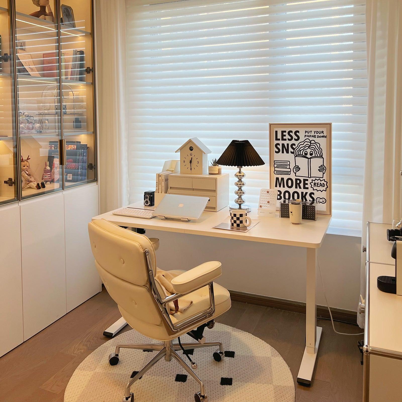 Aleisha Pleated Table Lamp - Blowlighting