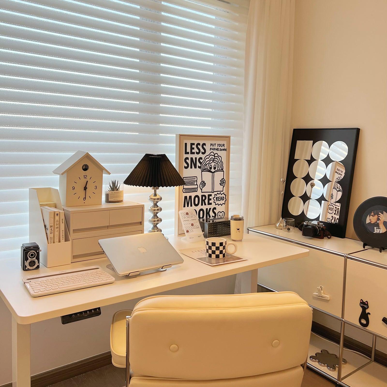 Aleisha Pleated Table Lamp - Blowlighting