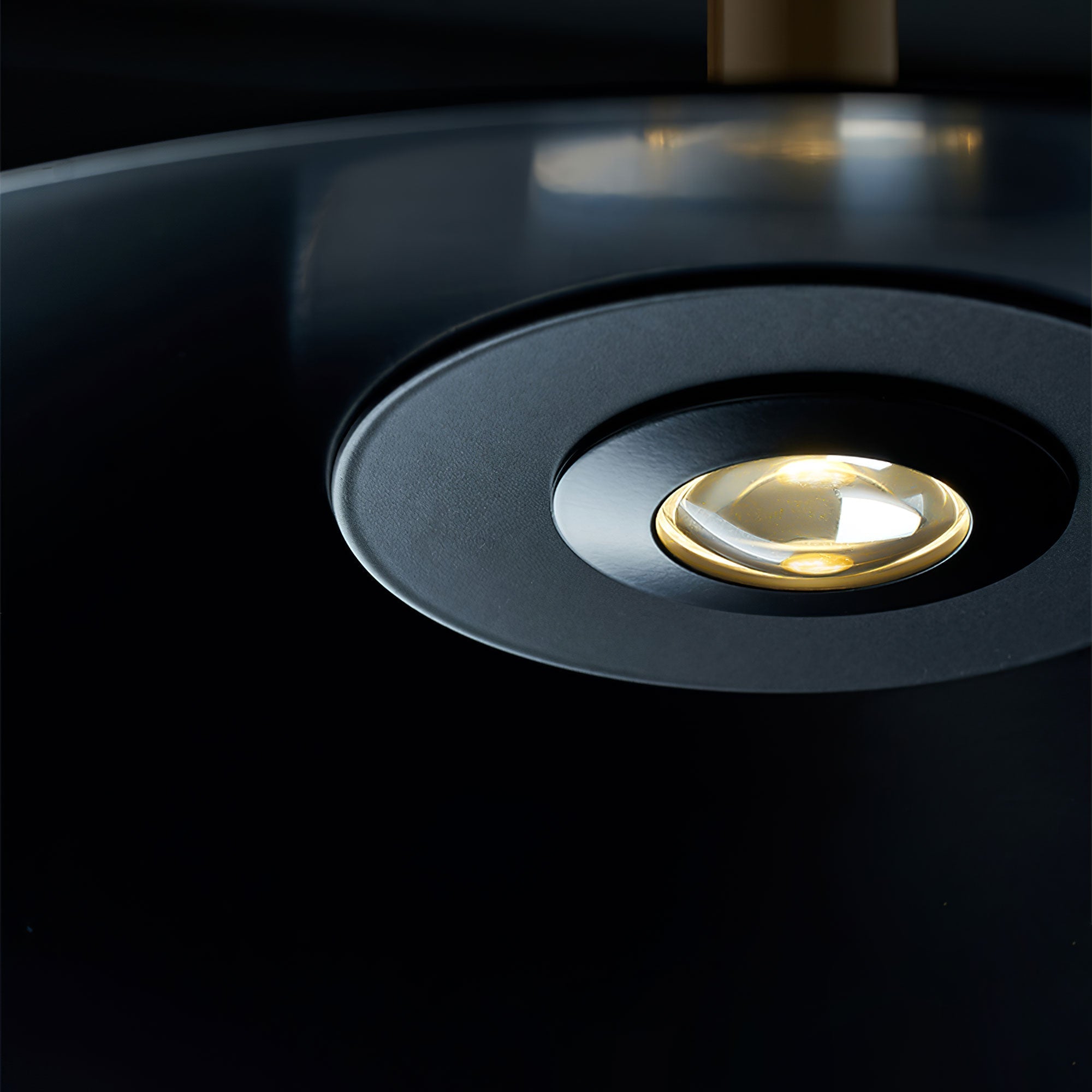 Vezoror Conical Metal Pendant Light - Blowlighting