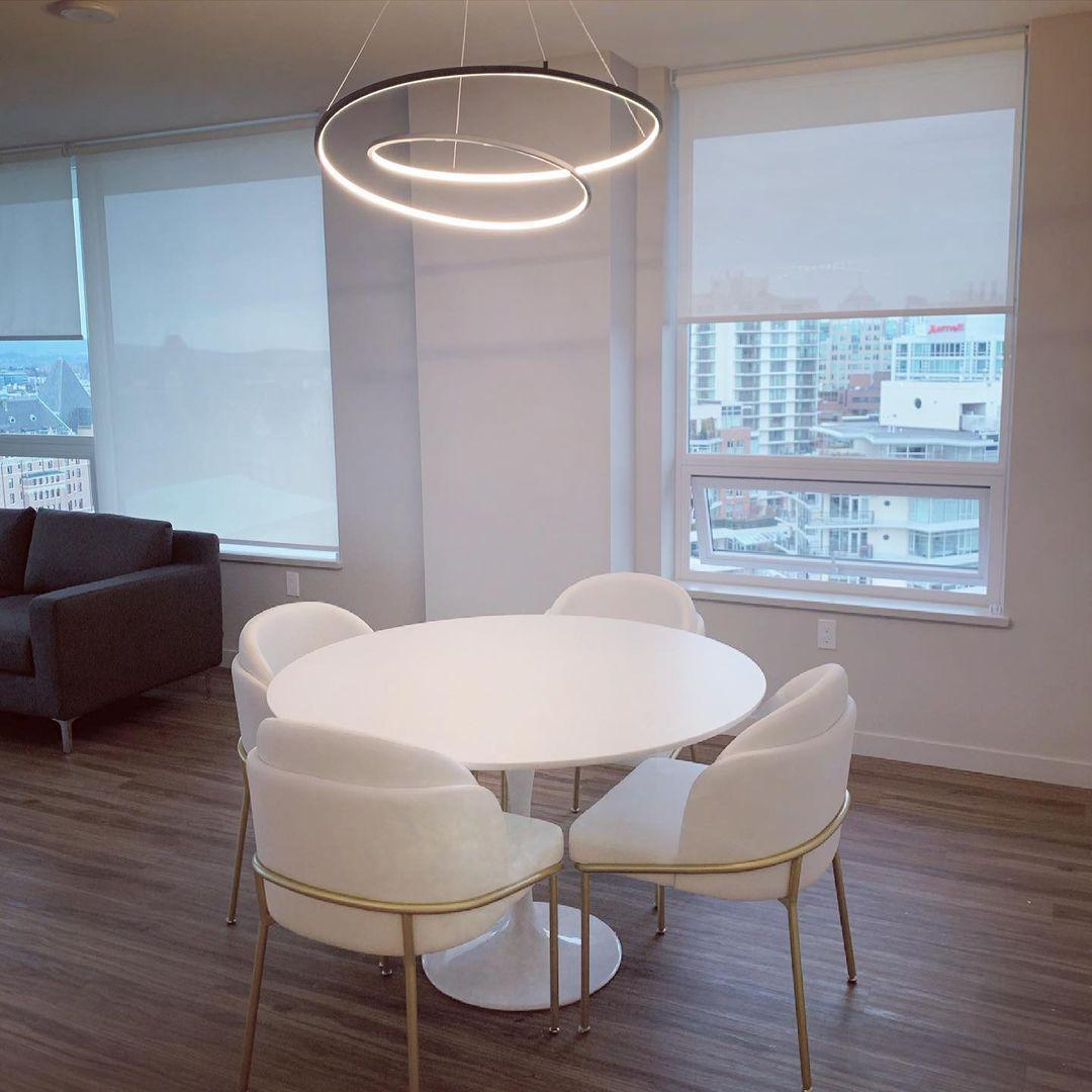 Ampersand Chandelier - Blowlighting