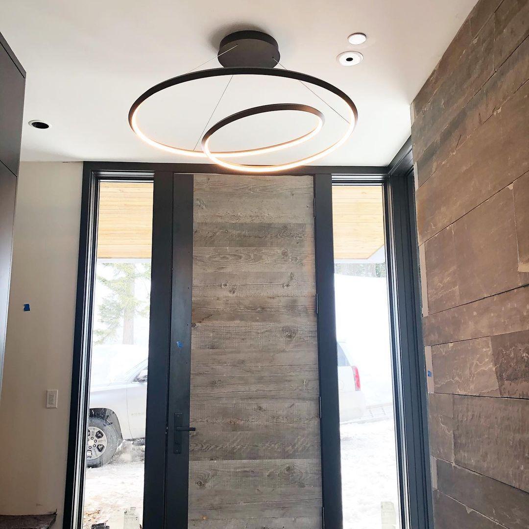 Ampersand Chandelier - Blowlighting