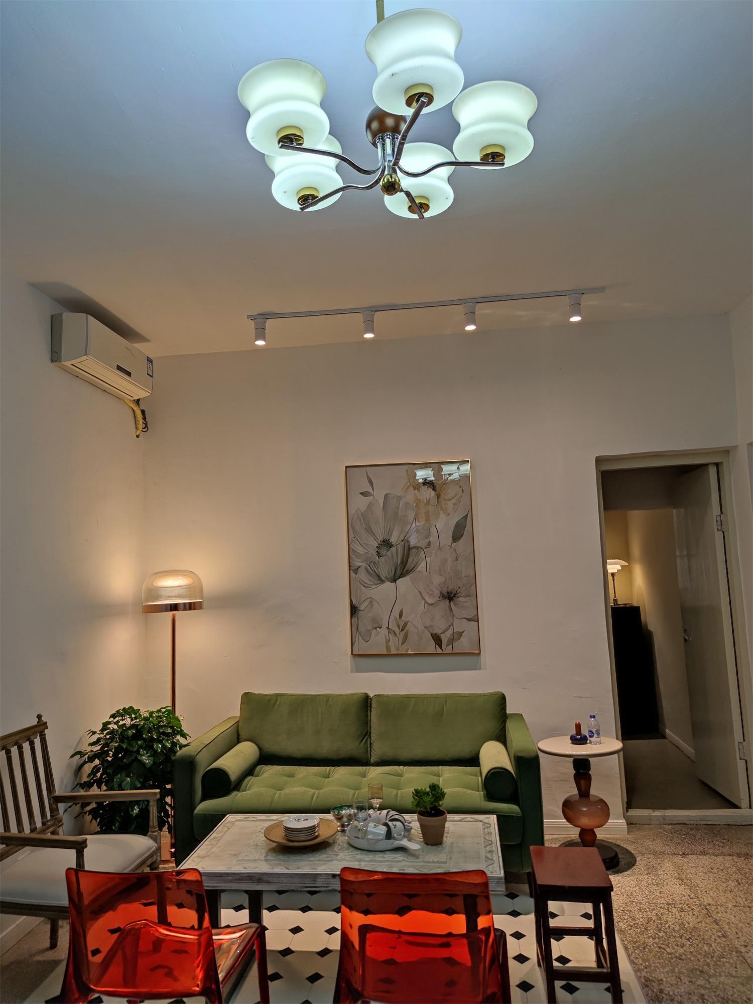 Anath Chandelier - Blowlighting